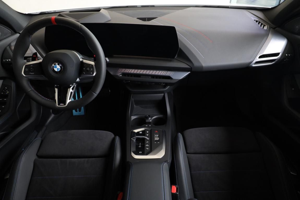 BMW Řada 1, M135 xDrive - fotka 5