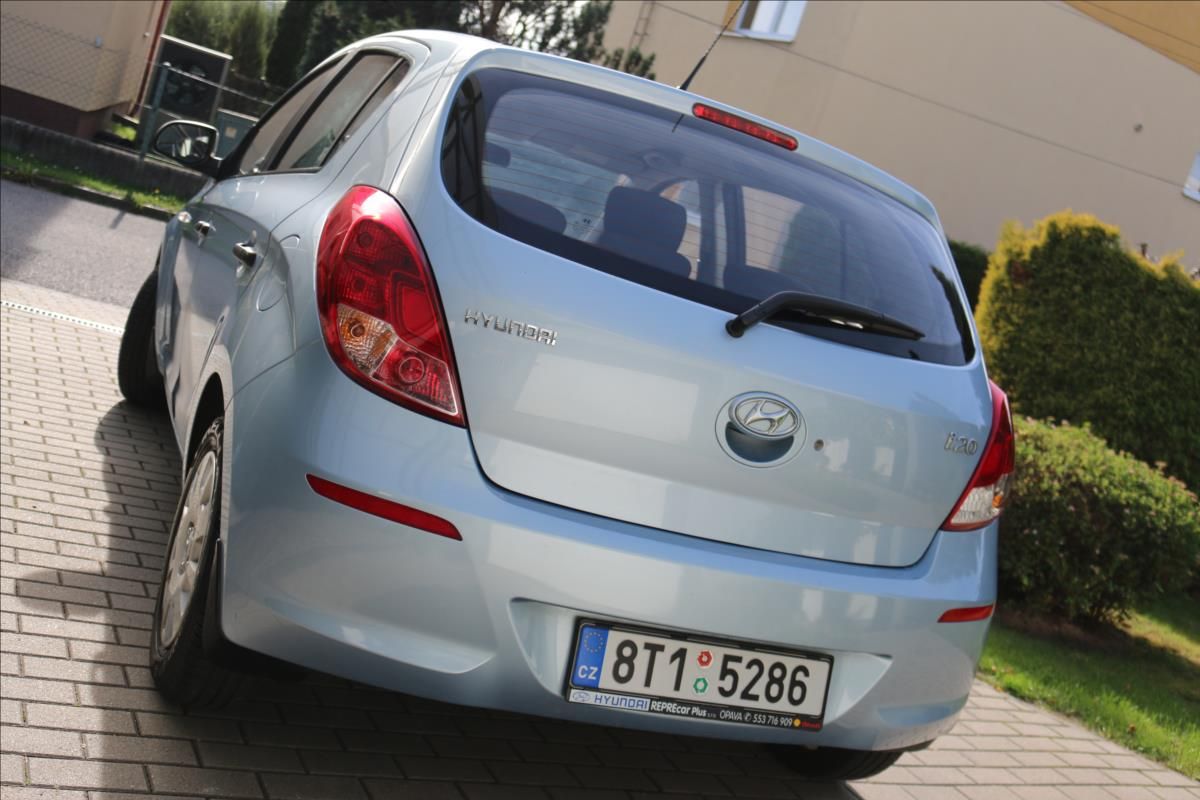 Hyundai i20, 1,3 ČR,1.Maj. 45000KM - fotka 6