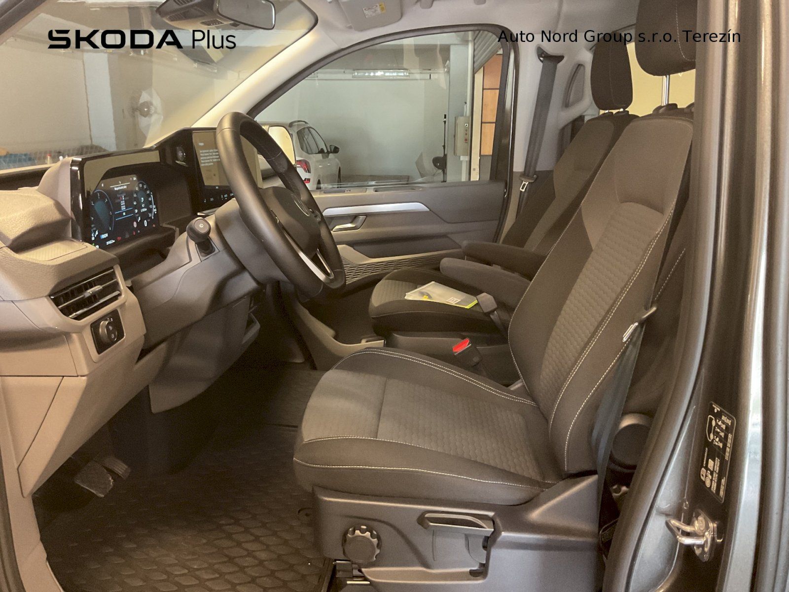 Volkswagen Caravelle, STYLE 2.0 TDI 4MOT 8AUT DR - fotka 5