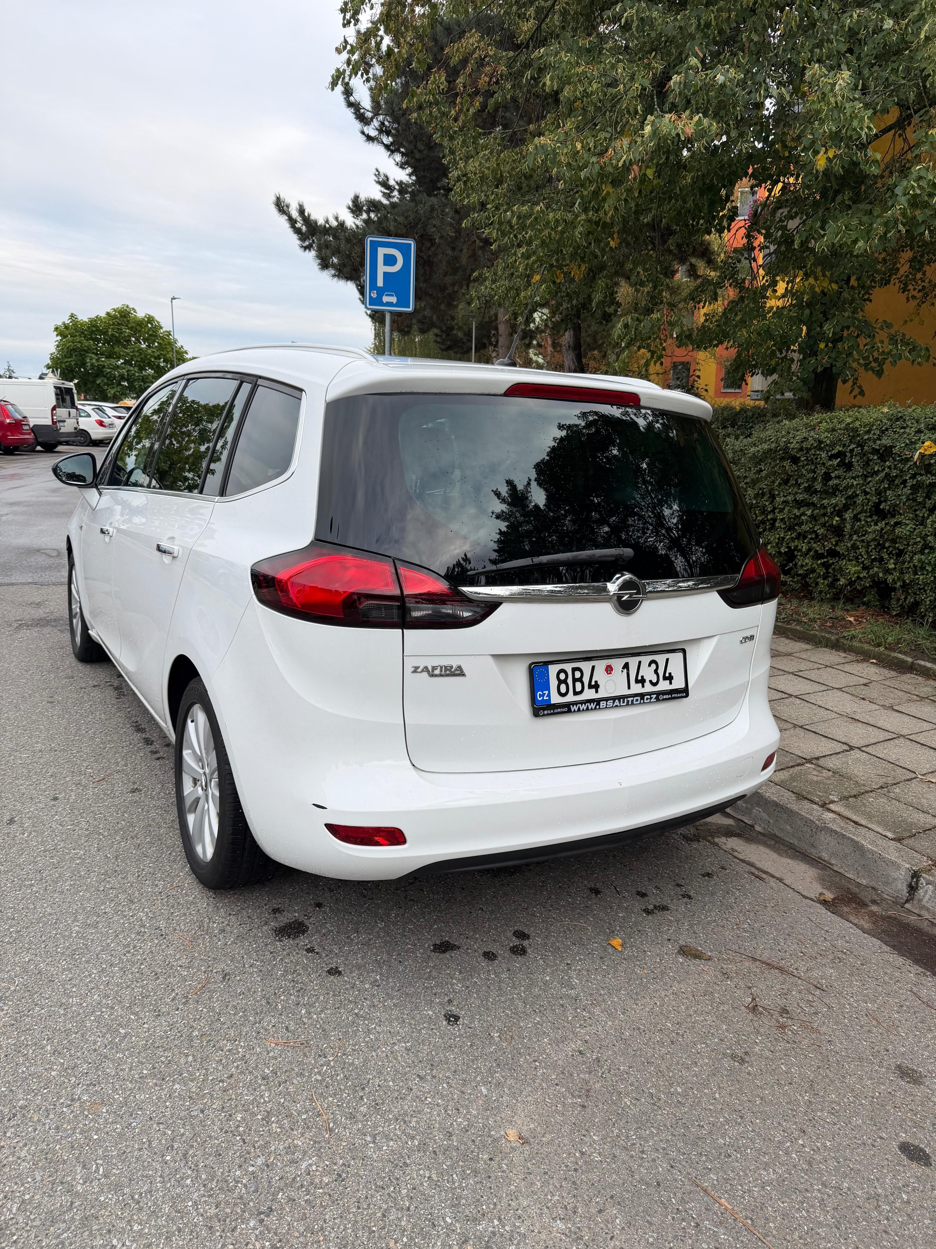 Opel Zafira, Tourer 2.0 CDTI 96 kW COSMO - fotka 4