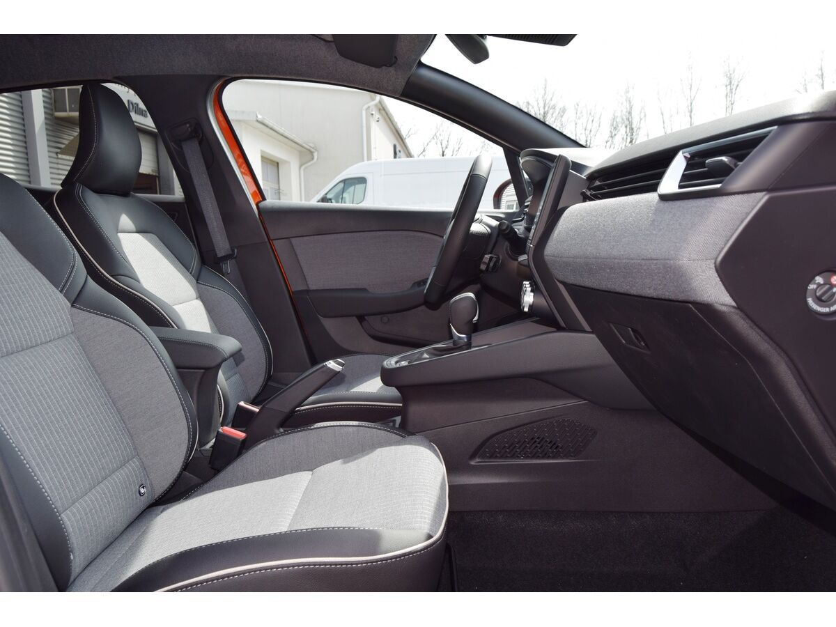 Renault Clio, 145 Techno E-Tech hybrid - fotka 4