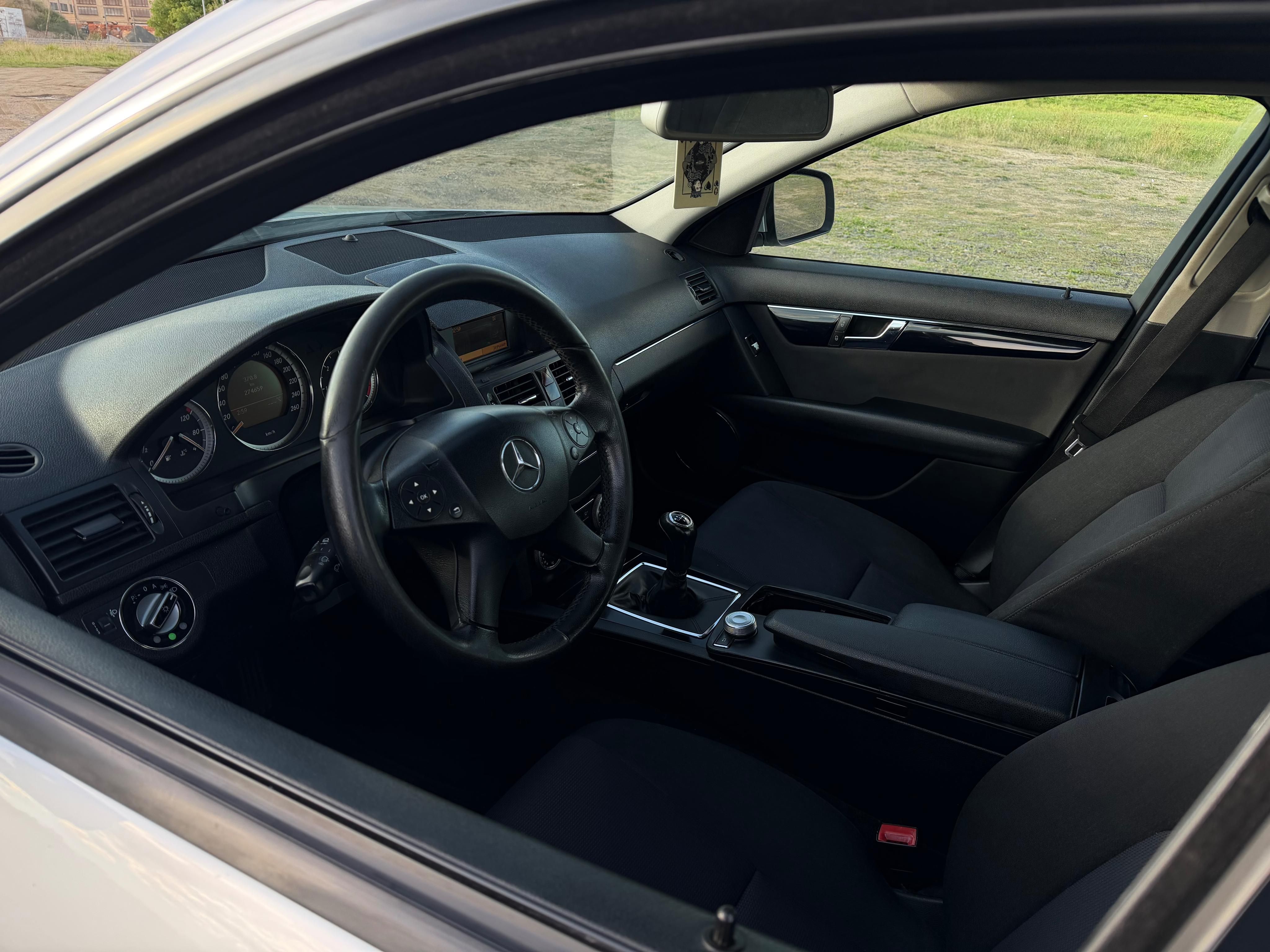 Mercedes-Benz Třídy C, C200 CDI W204 - fotka 6