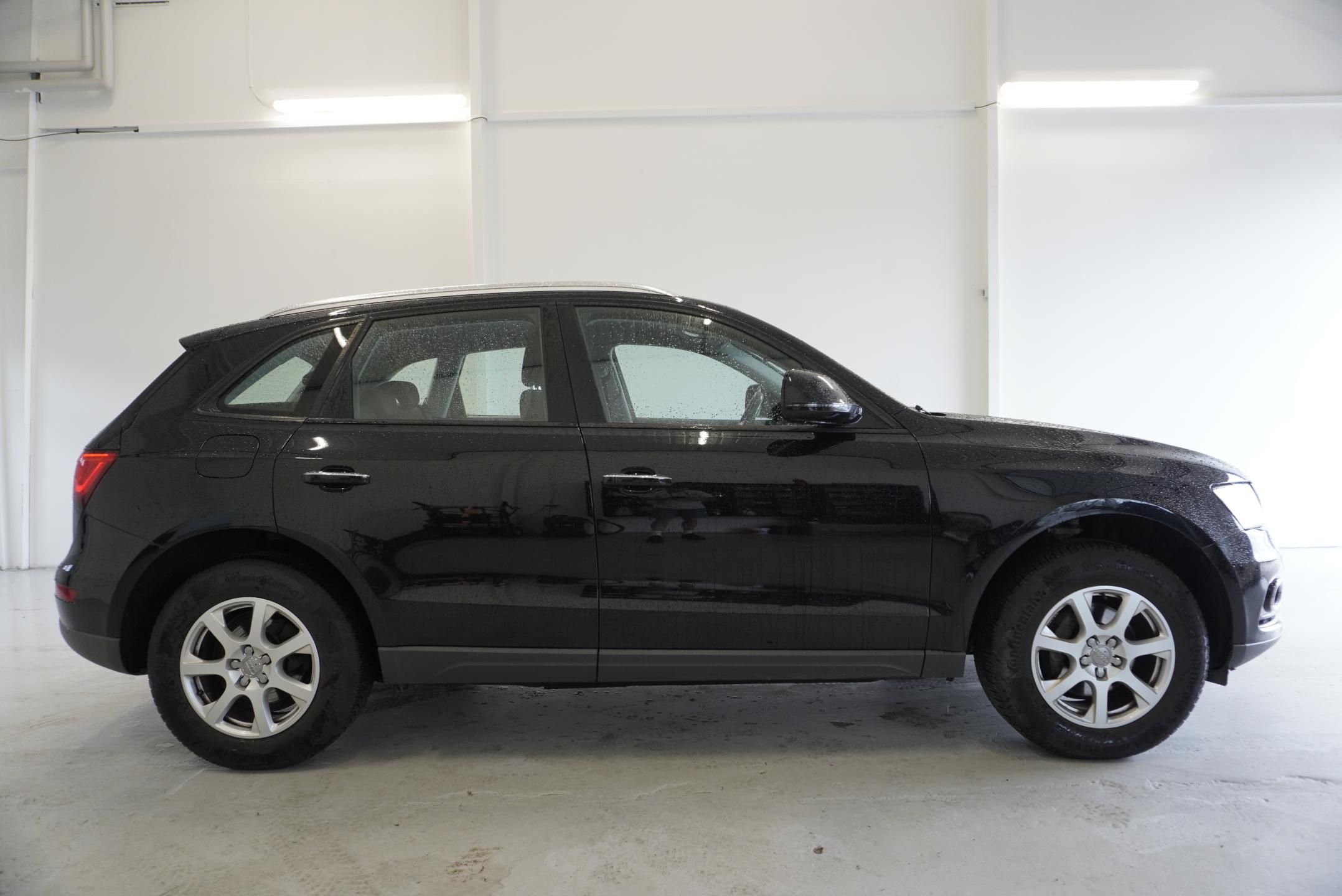 Audi Q5, 2,0 TFSI QUATTRO AUT. - fotka 4