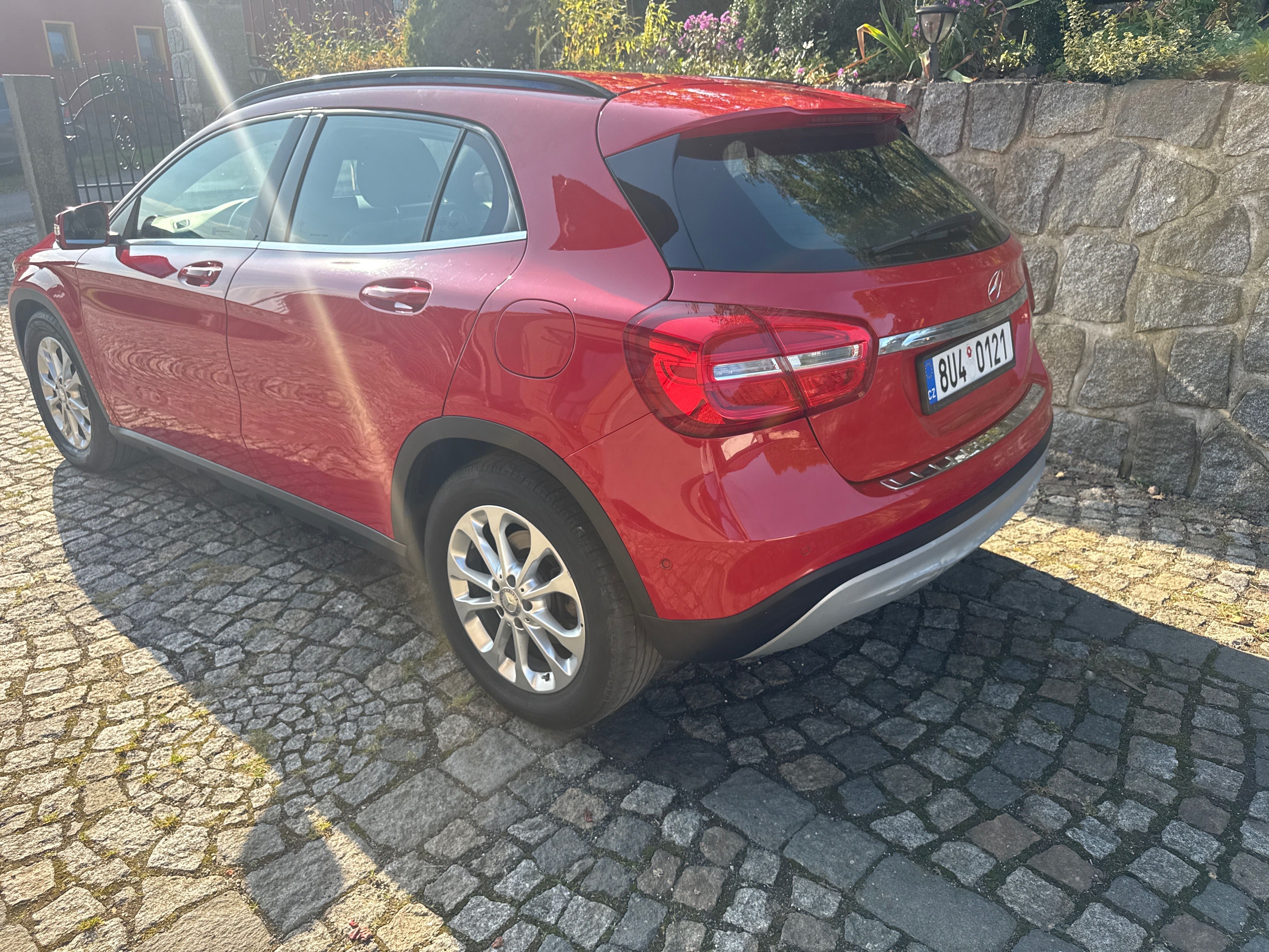 Mercedes-Benz GLA, Mercedes GLA 220 CDI 4MATIC - fotka 3