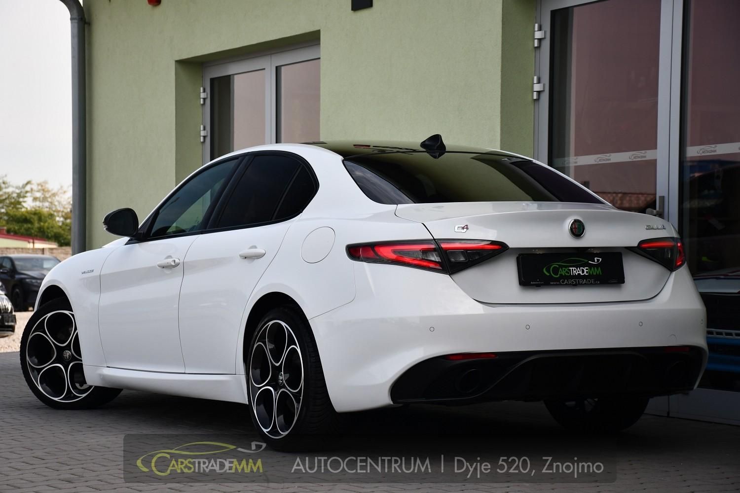 Alfa Romeo Giulia, 2.0T 16V 206kW VELOCE AT8 Q4 - fotka 3