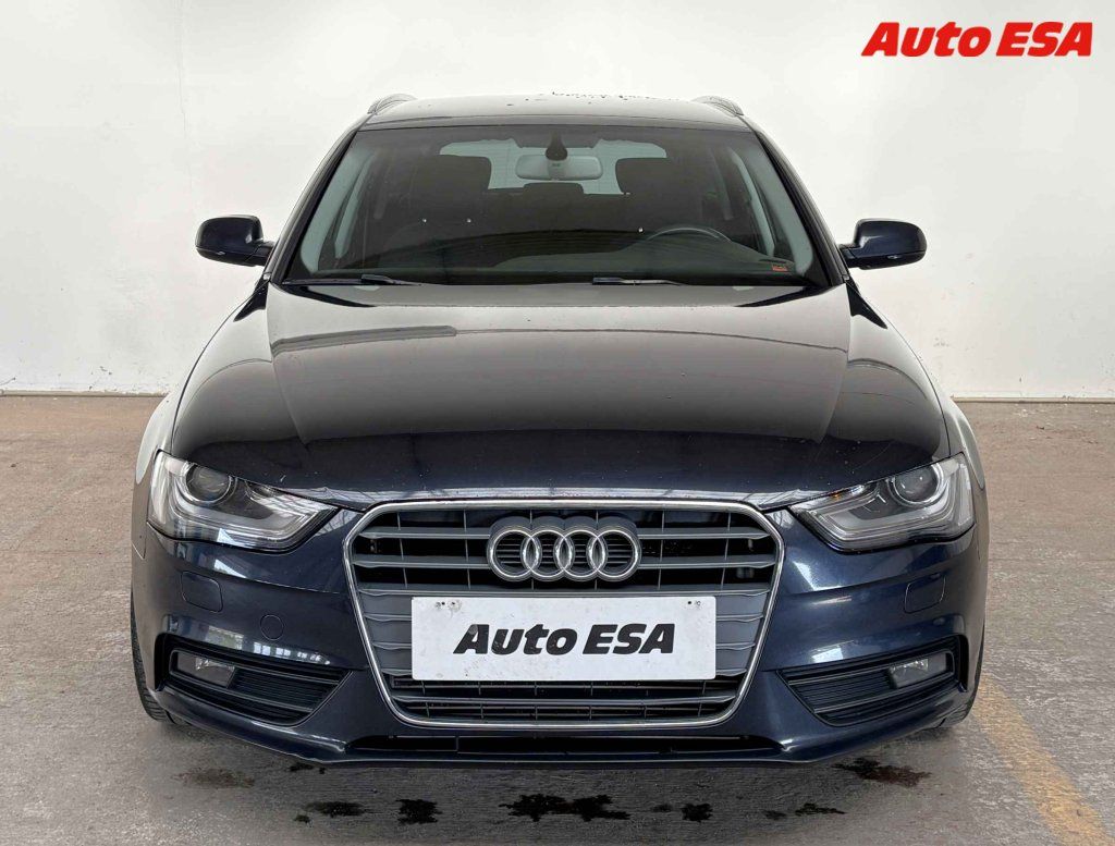 Audi A4, 2.0 TDi,AC,bixen - fotka 2