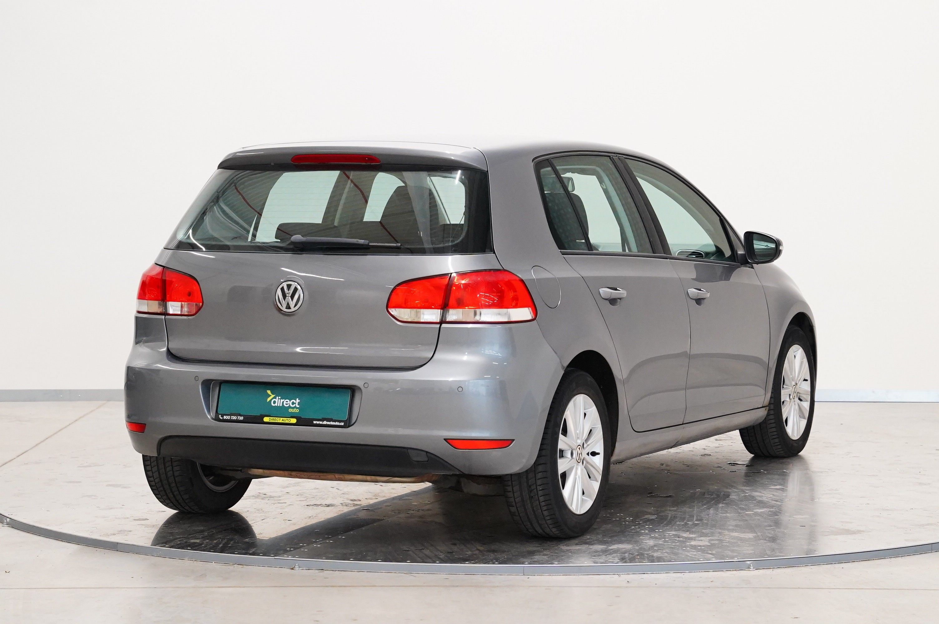 Volkswagen Golf, 1.4 16V 59 kW Trendline - fotka 3