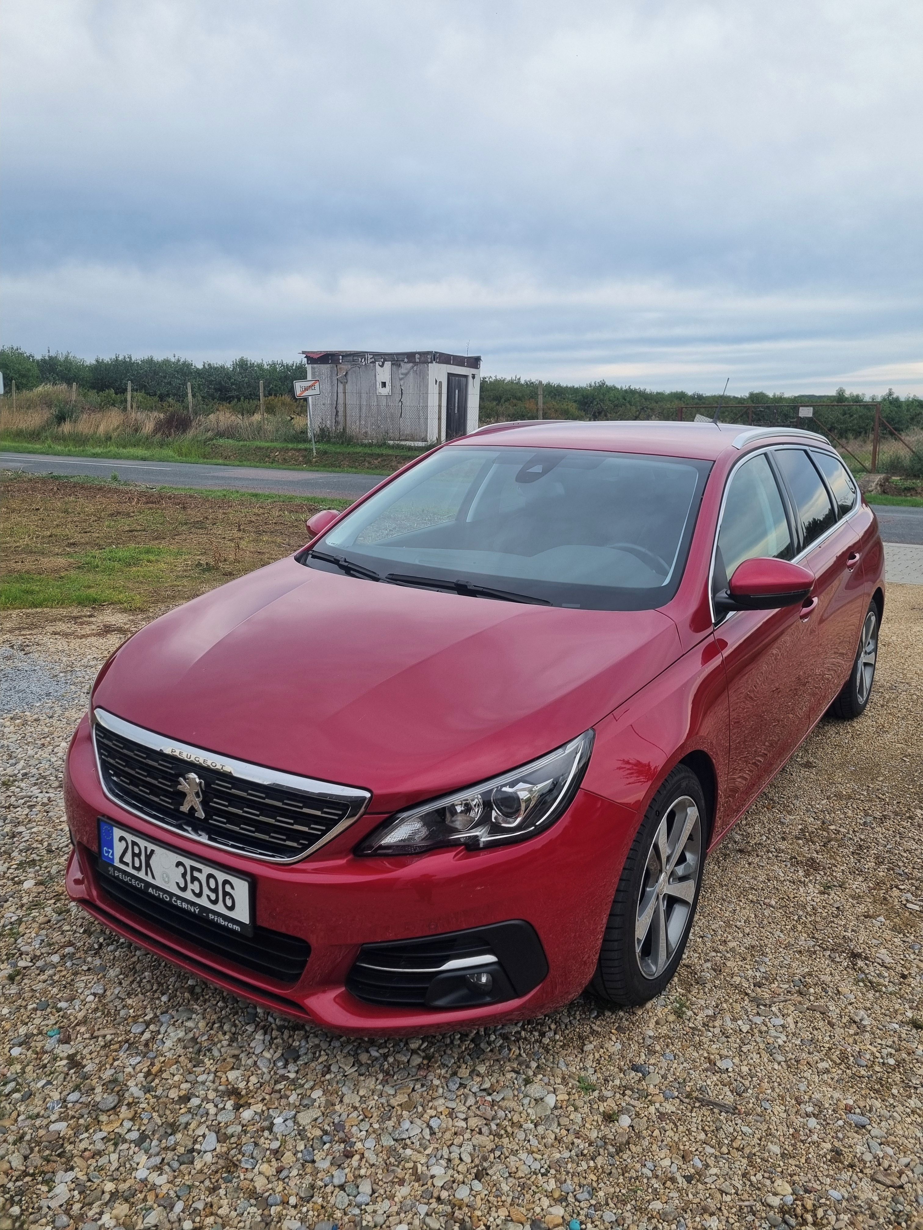 Peugeot 308 - fotka 2