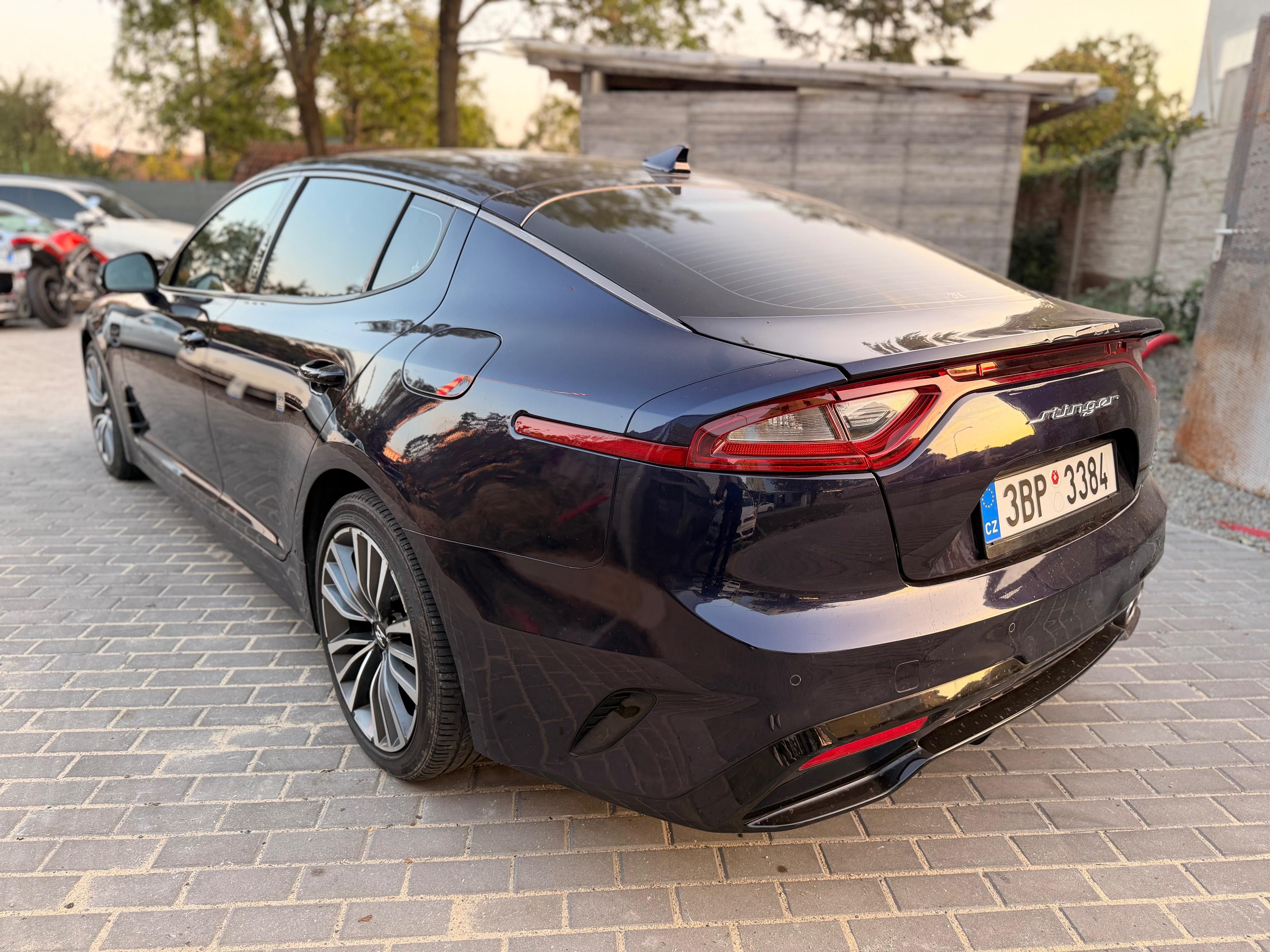 Kia Stinger, 2.2CRDI 147KW,GT,FULL,DPH,LUXU - fotka 4