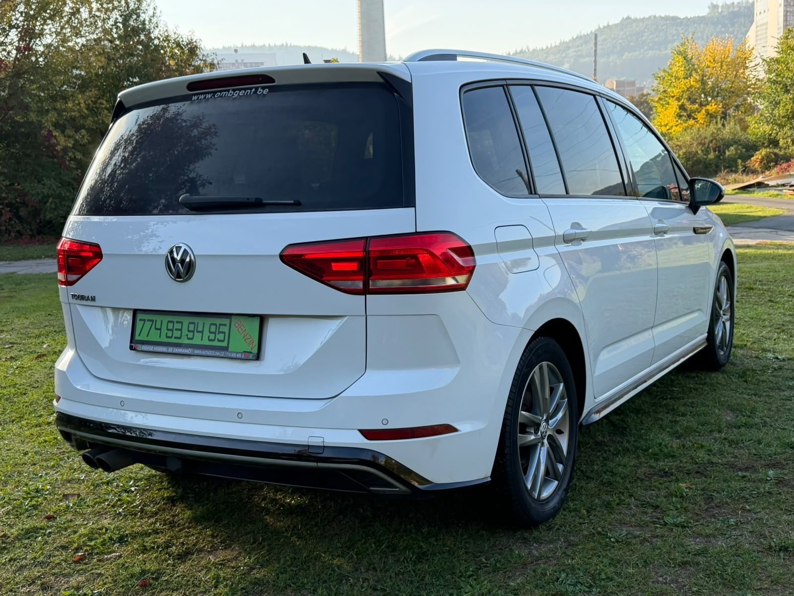 Volkswagen Touran, R-LINE 1,4 TSI - 7 MÍST, TAŽNÉ - fotka 6