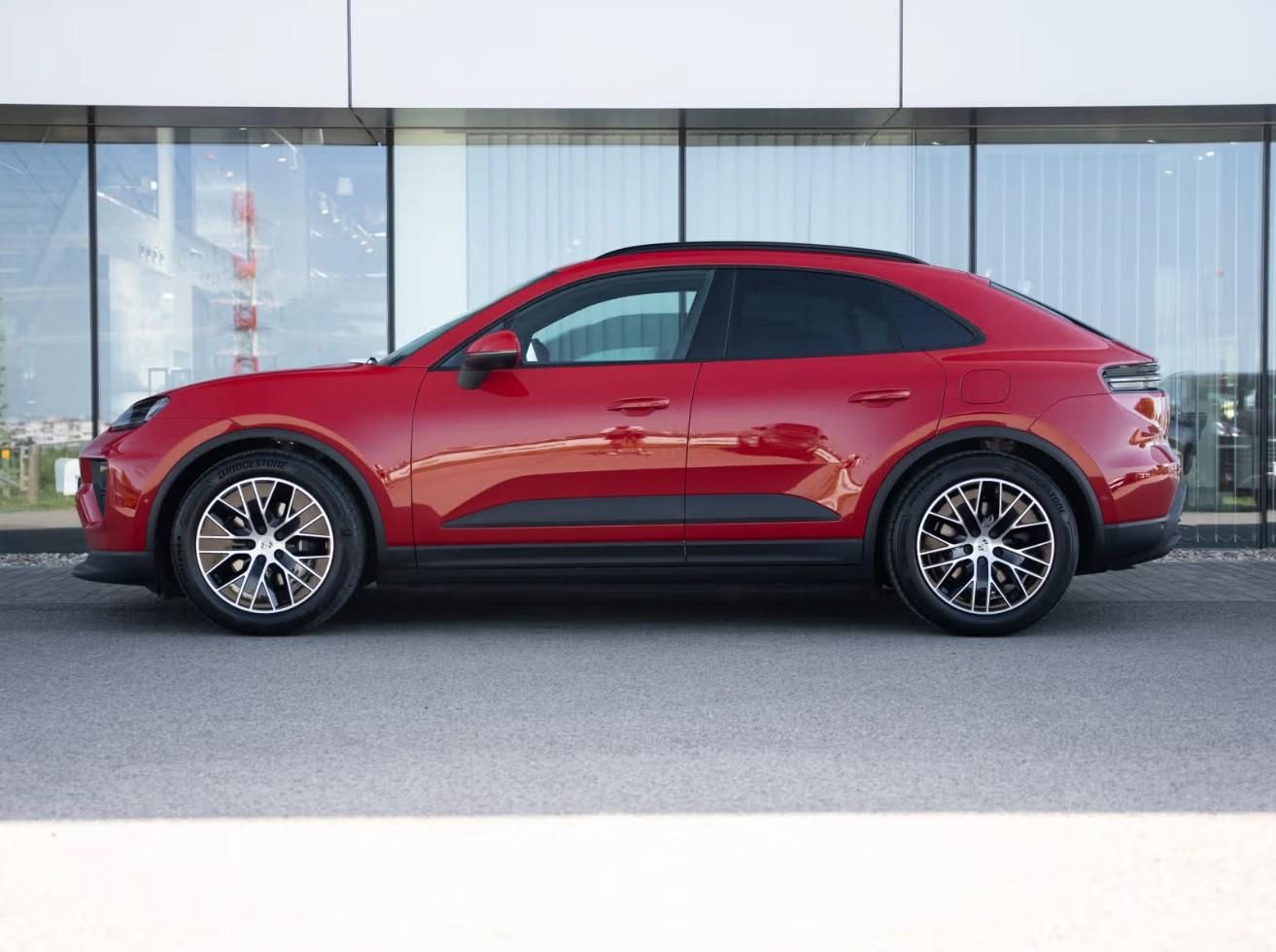 Porsche Macan, Macan 4 - fotka 2