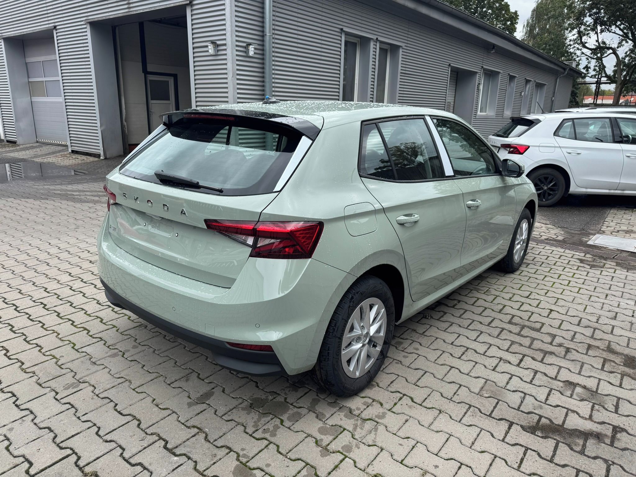 Škoda Fabia, Classic 1,0 TSI 85 kW 7DSG - fotka 4