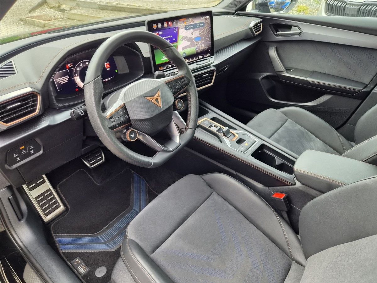 Cupra Leon, 2,0 TSi VZ333 *PANO*KAMERA*TAŽ - fotka 5