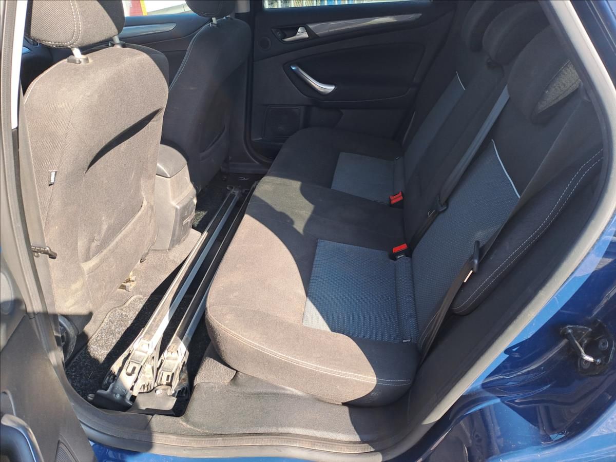 Ford Mondeo, 2,0 TDCI - fotka 6