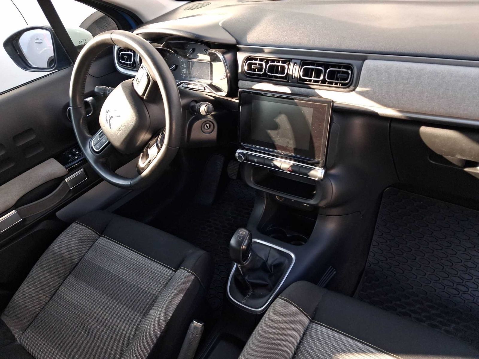 Citroën C3, 1.2 PureTech, Navi - fotka 3