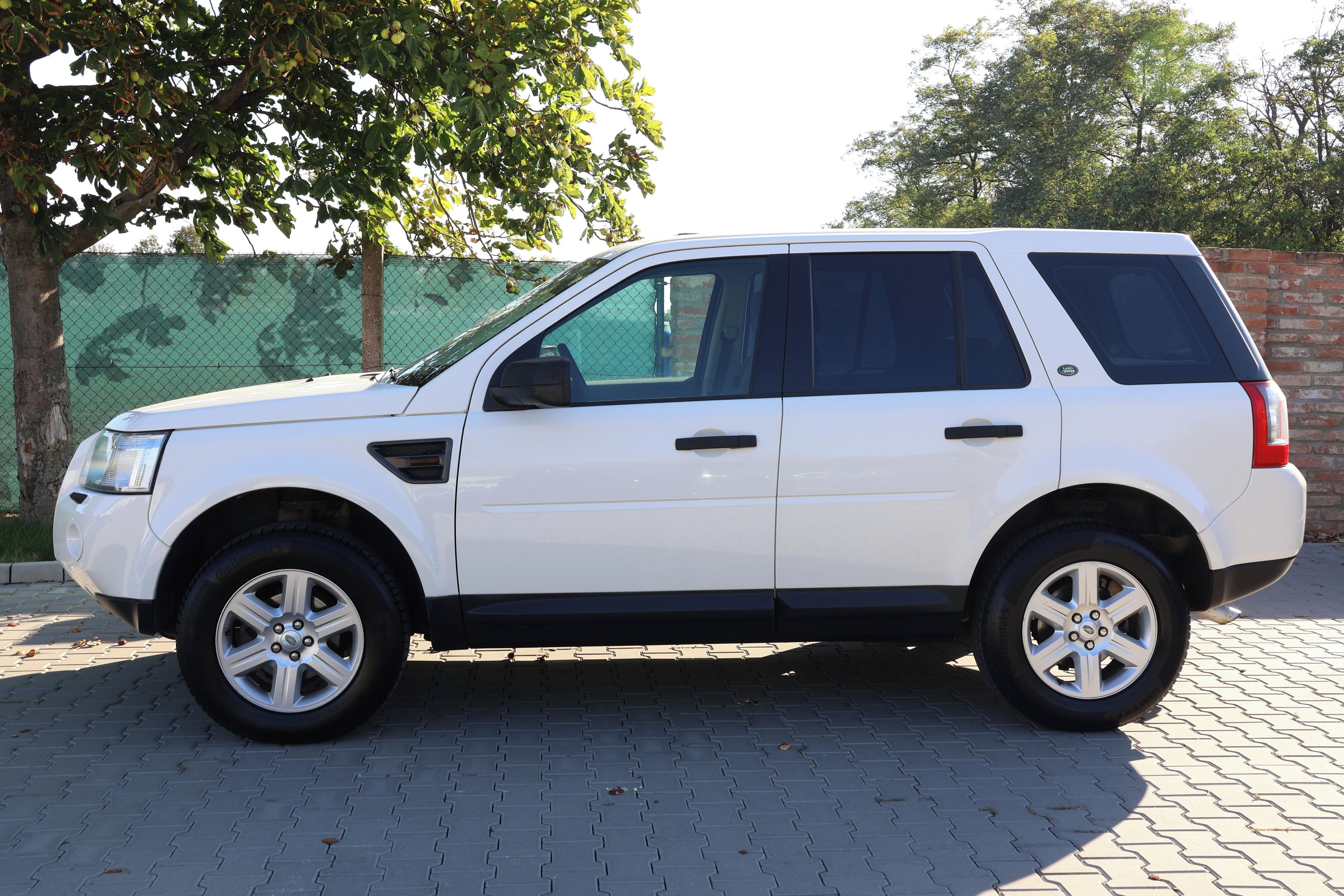 Land Rover Freelander, 2.2TD4 4X4 MAN P.SERVIS TAŽNÉ - fotka 3