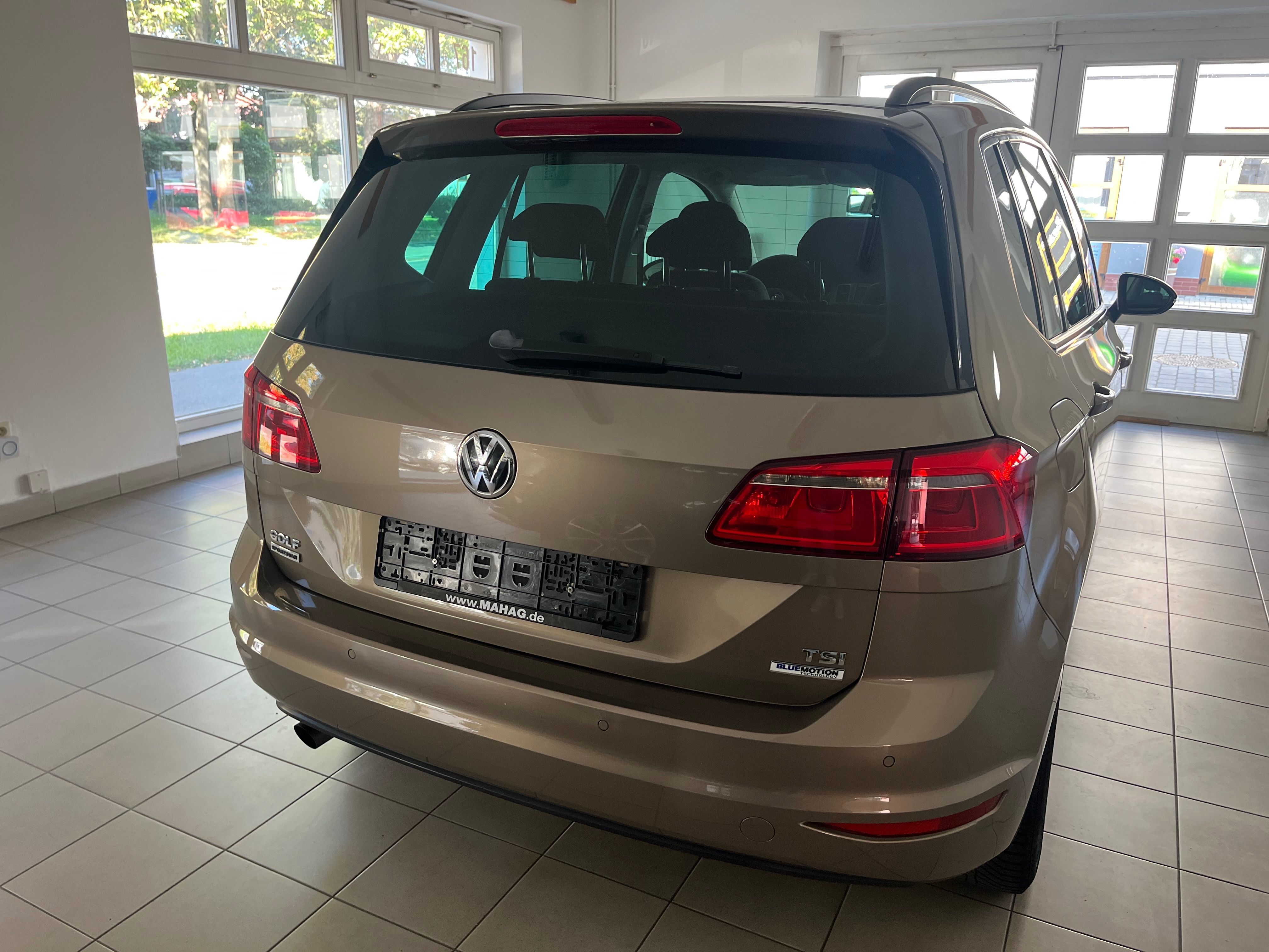 Volkswagen Golf Sportsvan, 1,2 Tsi 81kw  Lounge - fotka 6