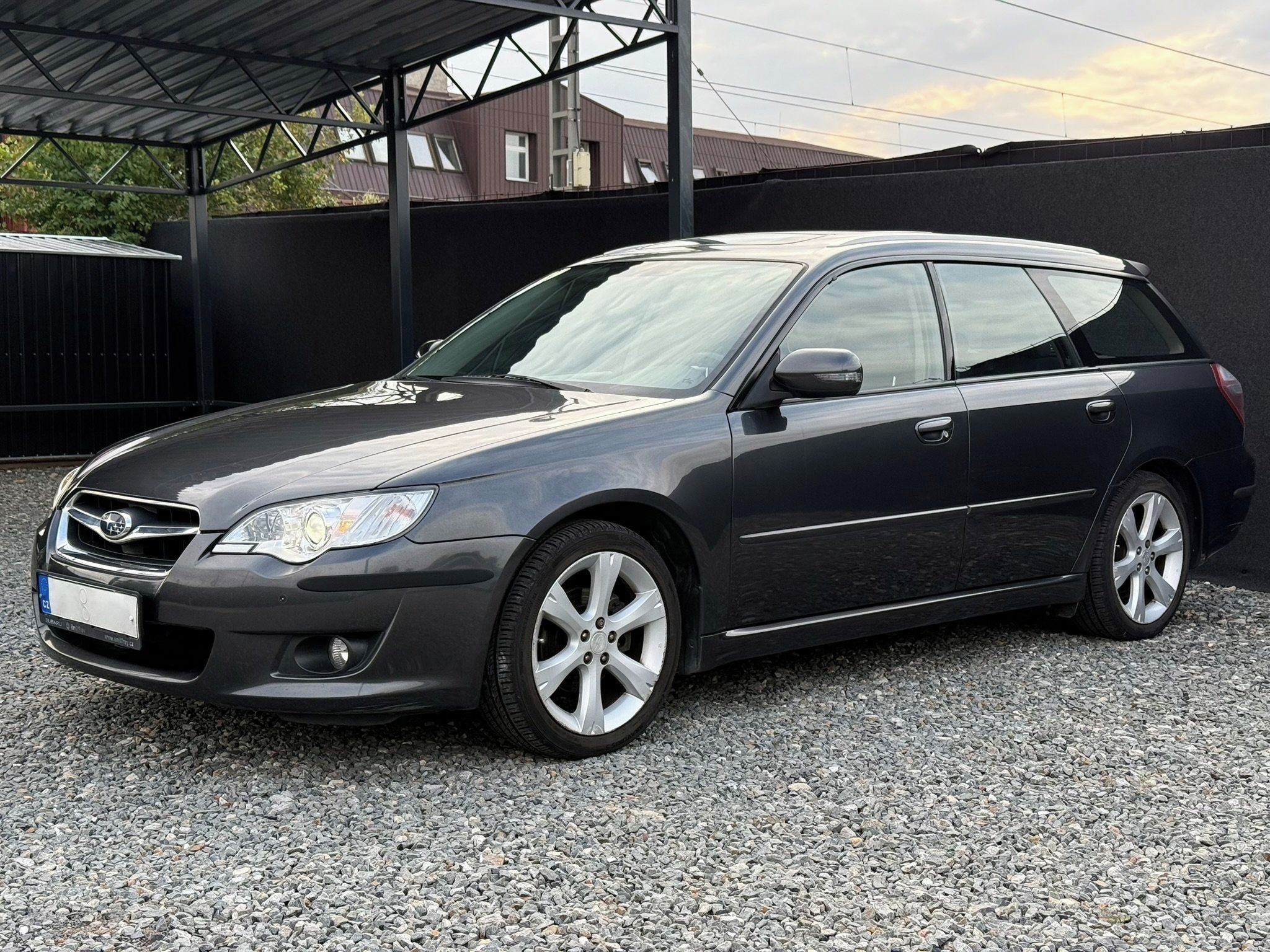 Subaru Legacy, 2.0i 110kW 4x4 AT | ČR, 2.maj - fotka 4
