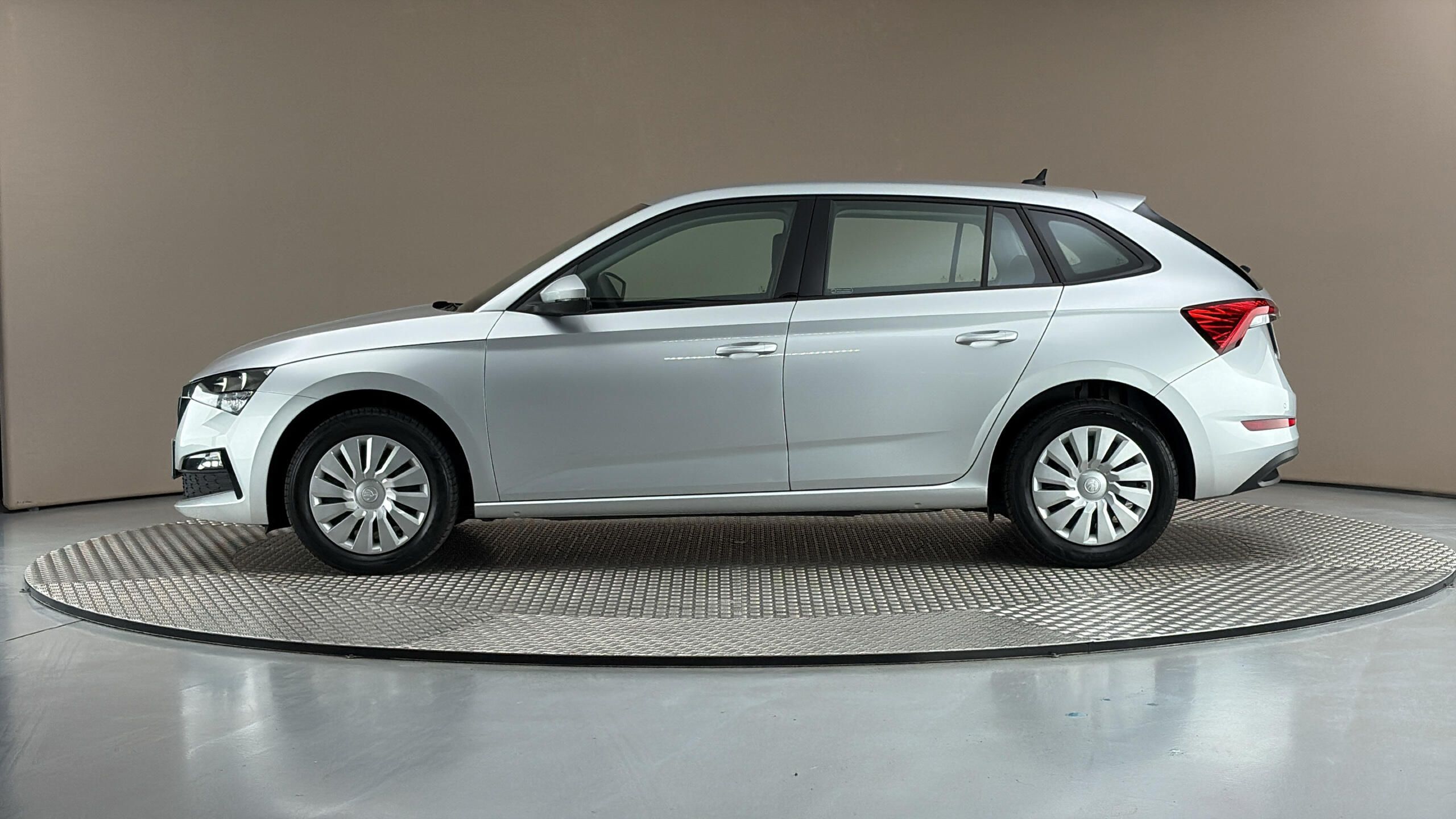 Škoda Scala, 1.0 TSI Ambition - fotka 4