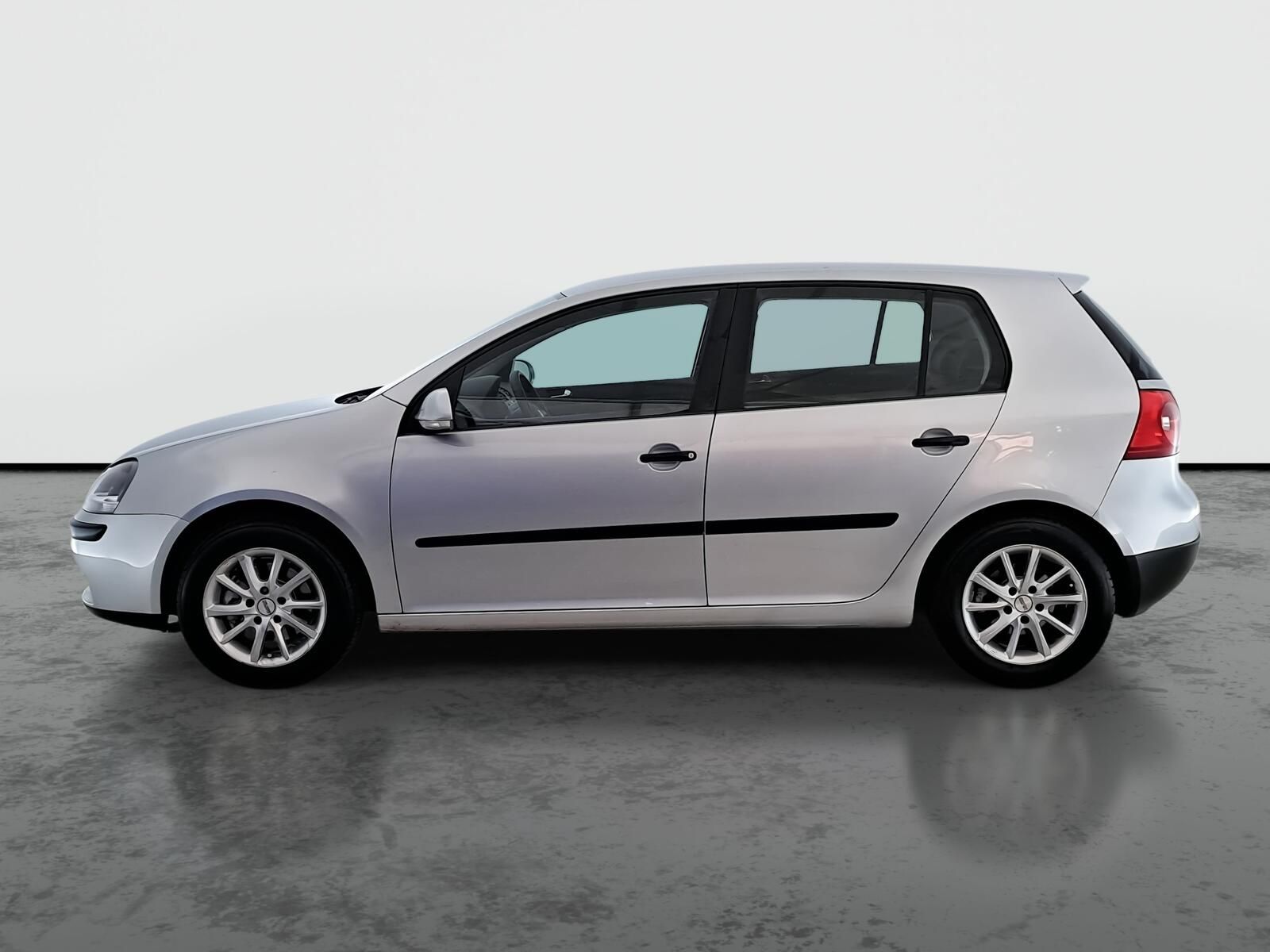 Volkswagen Golf, 1.4 16V, po STK - fotka 3