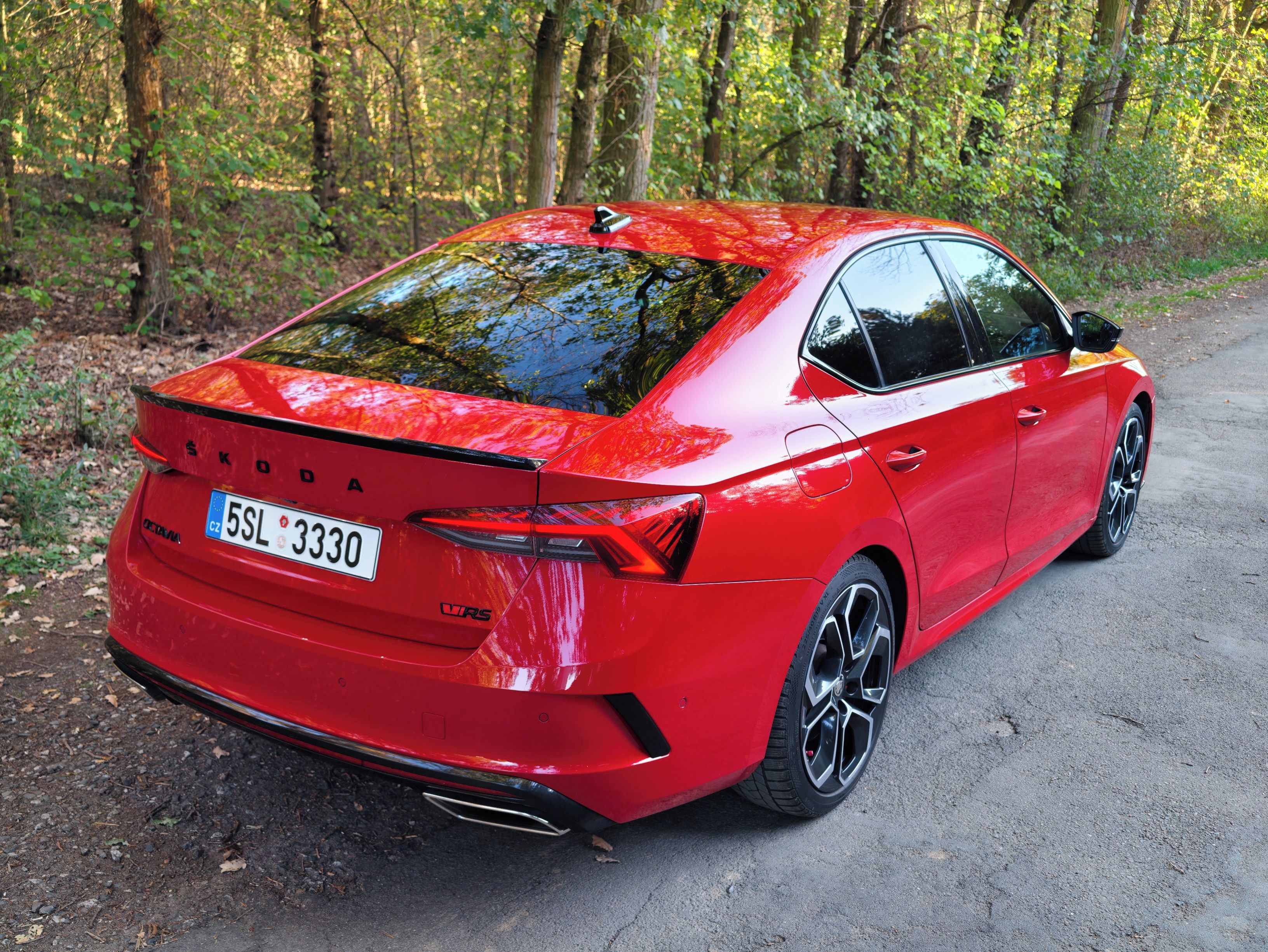 Škoda Octavia, RS 2.0 TSI,DPH,Nappa,tažné,HUD - fotka 2