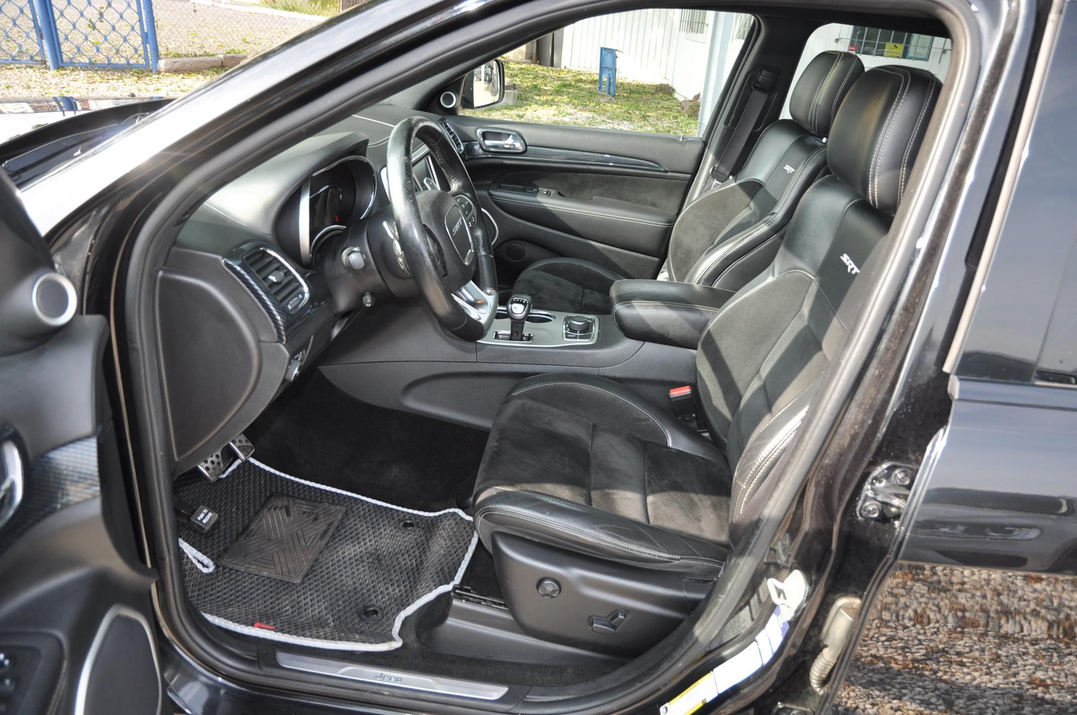 Jeep Grand Cherokee, 6.4i SRT 344kW LPG!!! - fotka 6