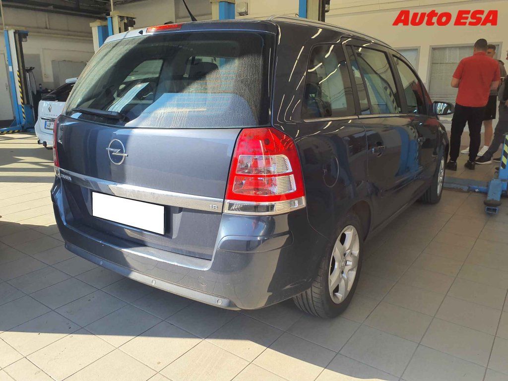 Opel Zafira, 1.8i,ČR - fotka 2
