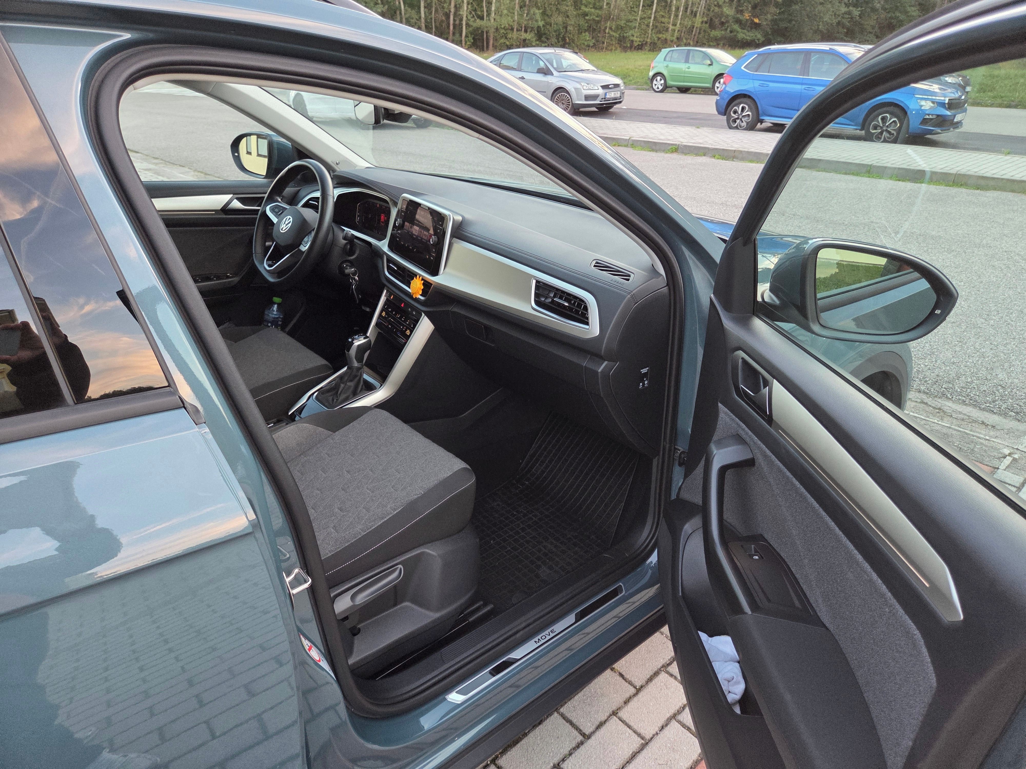 Volkswagen T-Roc, 2.0 TDI, 110 kW, DSG, Webasto - fotka 4