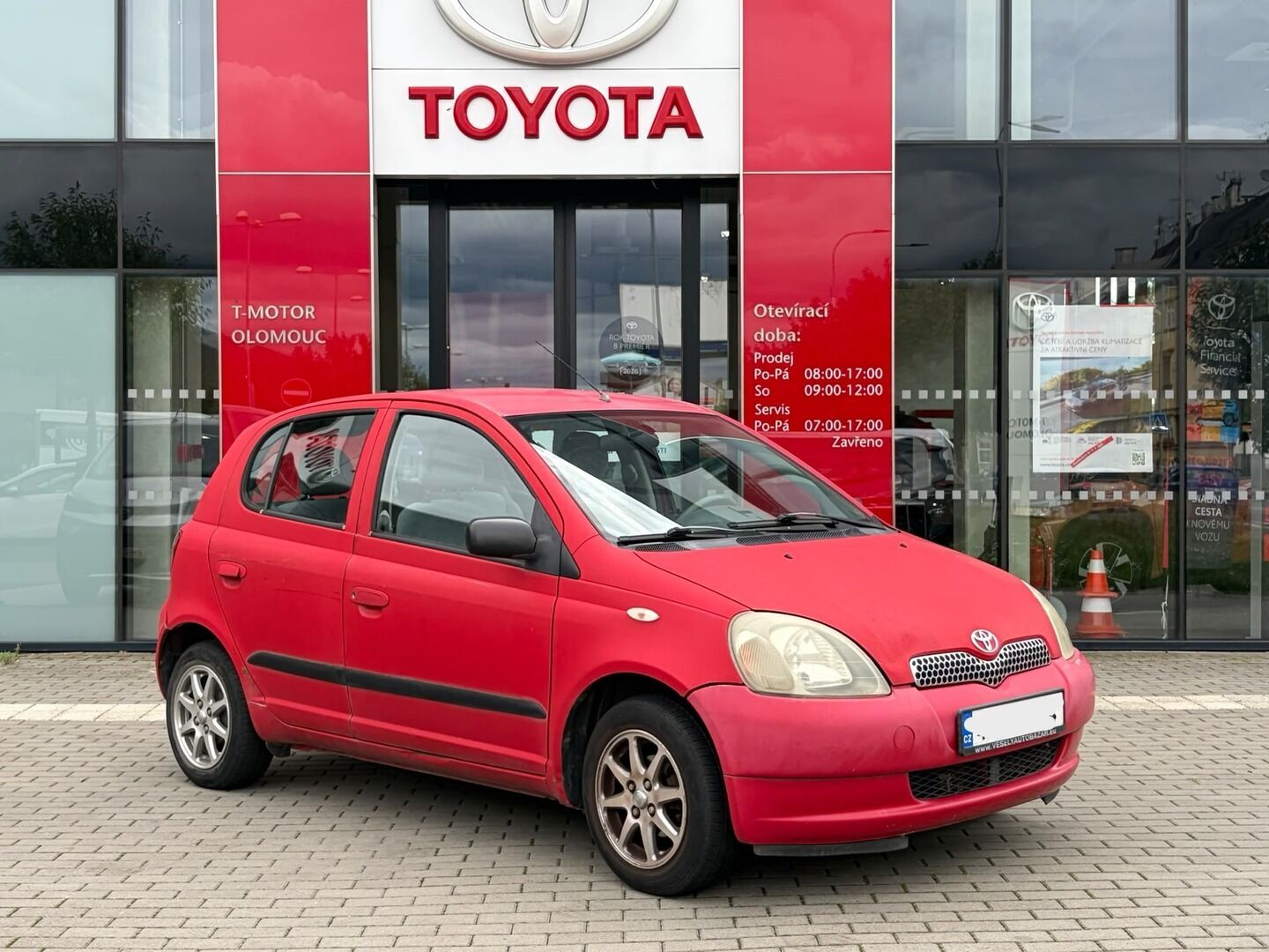 Toyota Yaris, 1.0 Terra - fotka 4