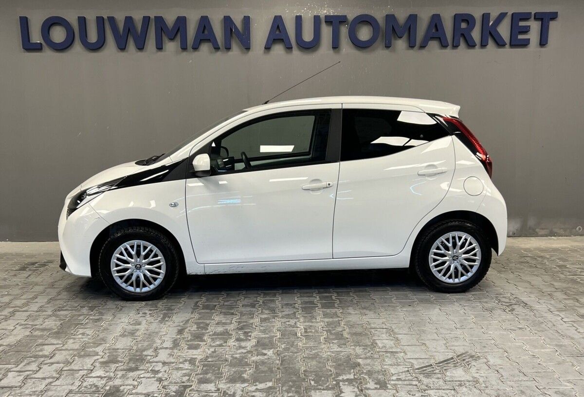 Toyota Aygo, 1.0 X-PLAY - fotka 3