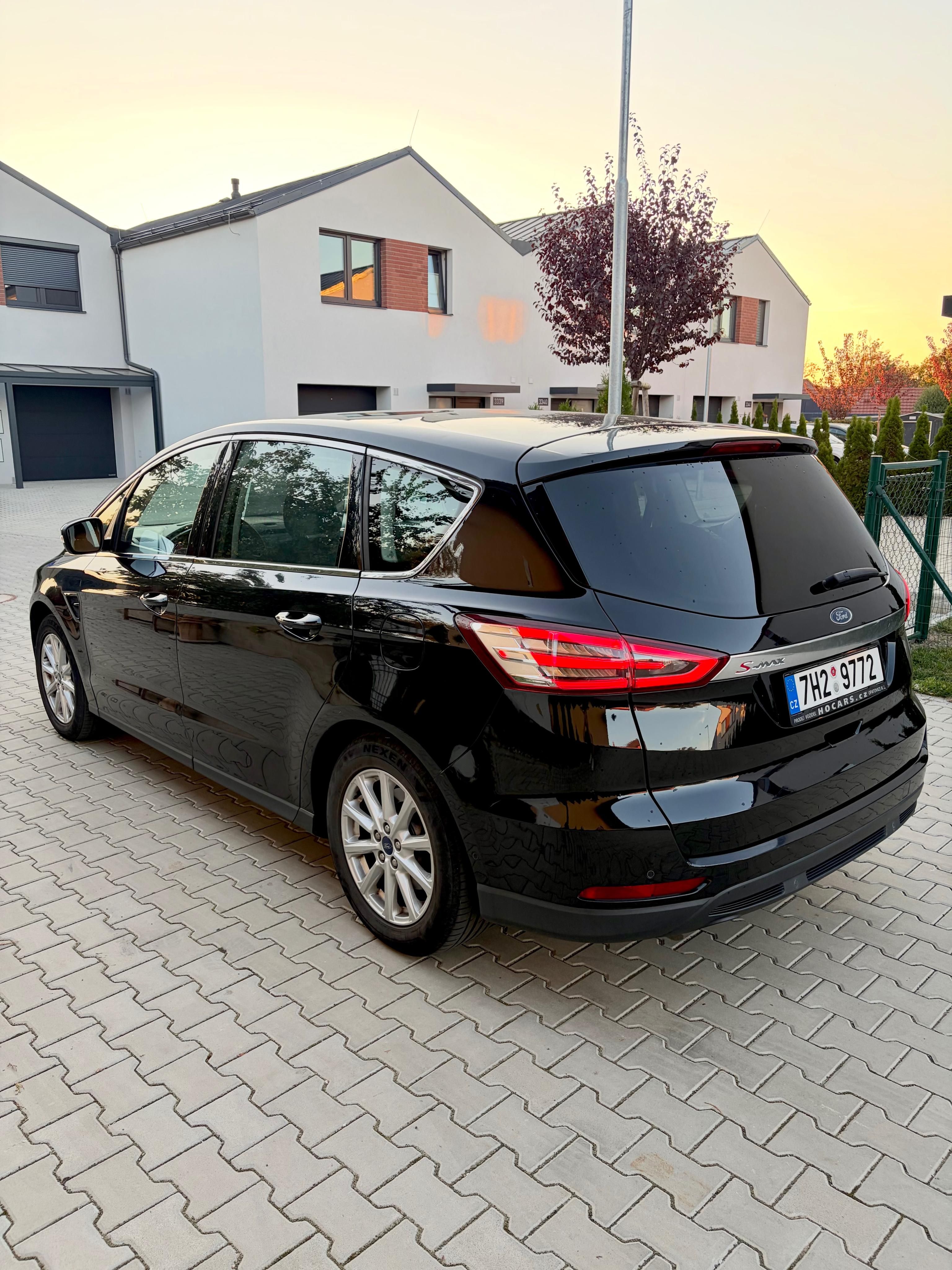 Ford S-MAX, 2.0 110 kW, Automat, Webasto - fotka 6
