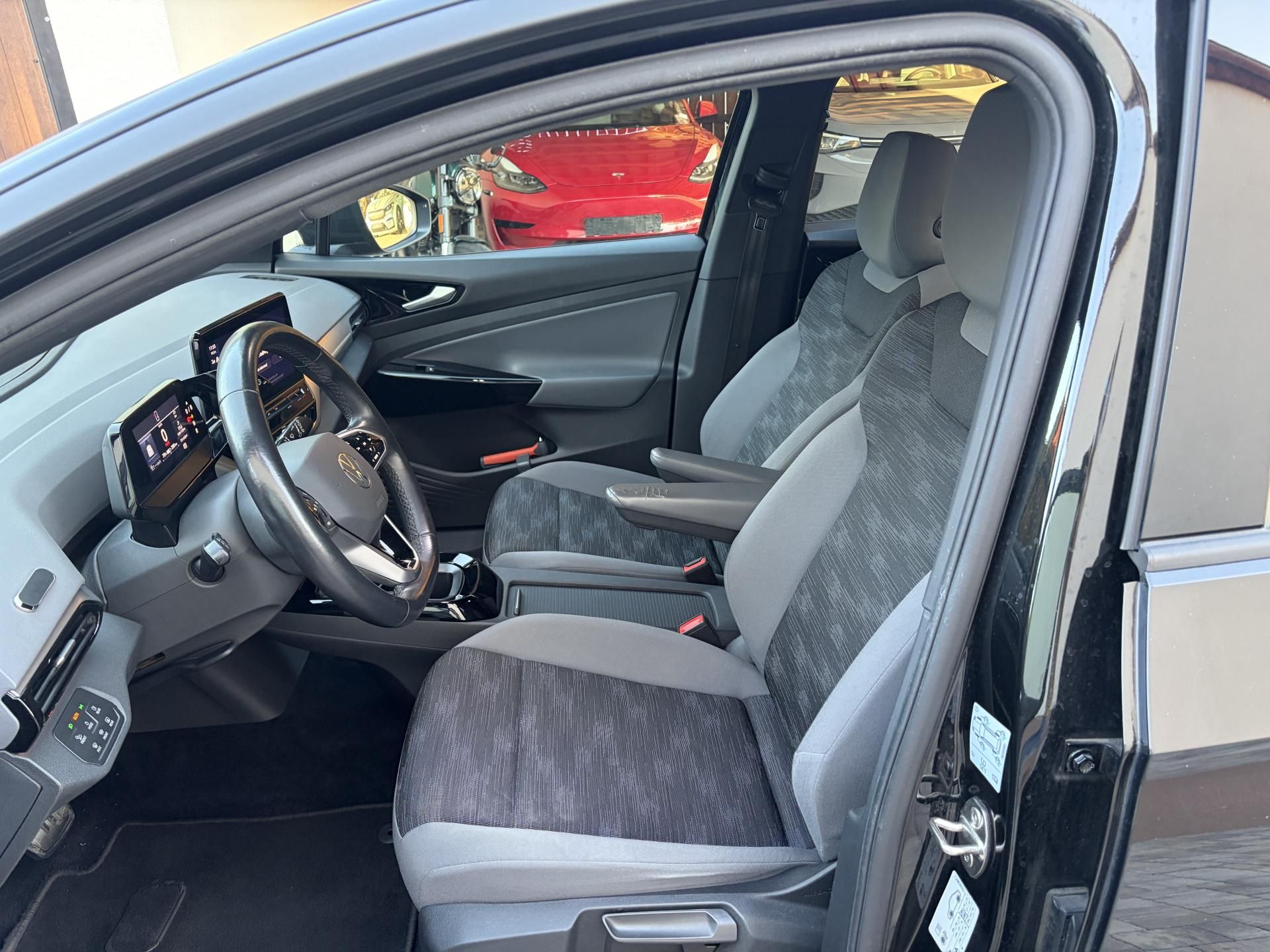 Volkswagen ID.4, PRO 77kwh,Matrix, 94%,T.cerpad - fotka 5