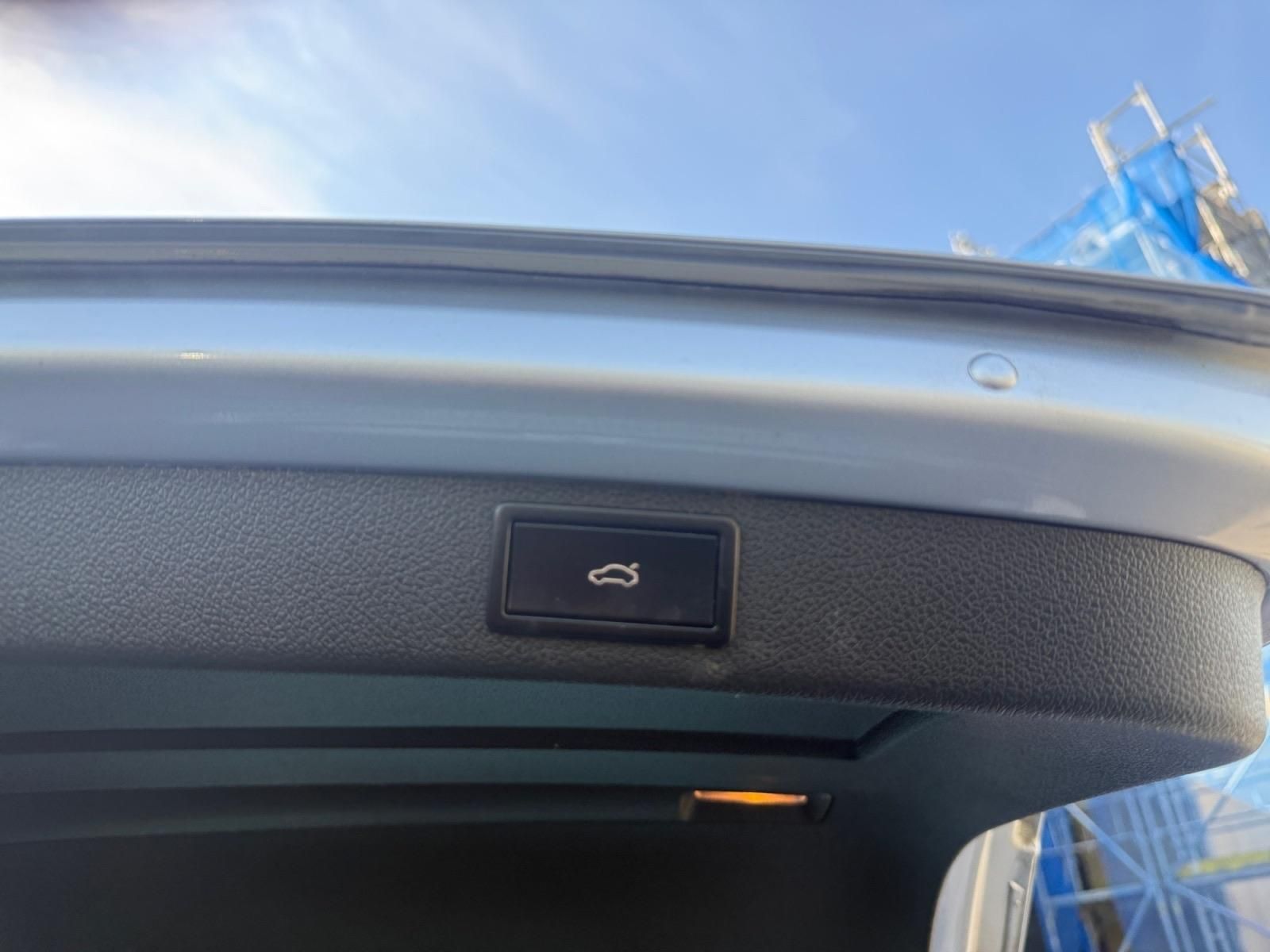 Škoda Superb, Ambition plus2,0TDI 103kW Man6 - fotka 6