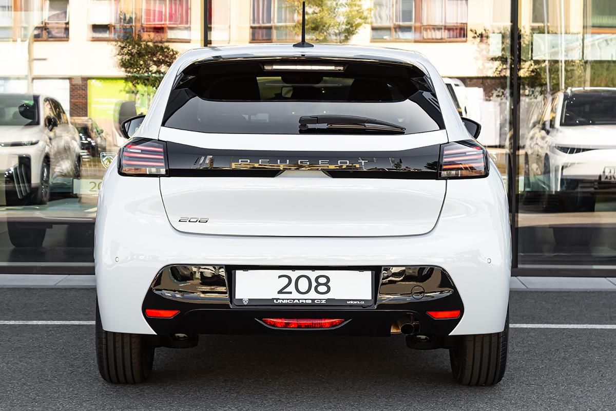 Peugeot 208, 1,2 Hybrid 110 e-DCS6  STYLE - fotka 6