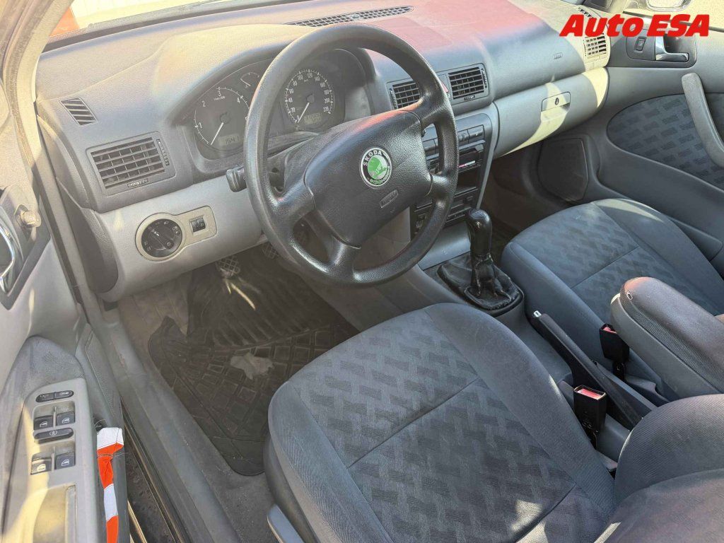 Škoda Octavia, 1.9TDi,1.maj - fotka 3