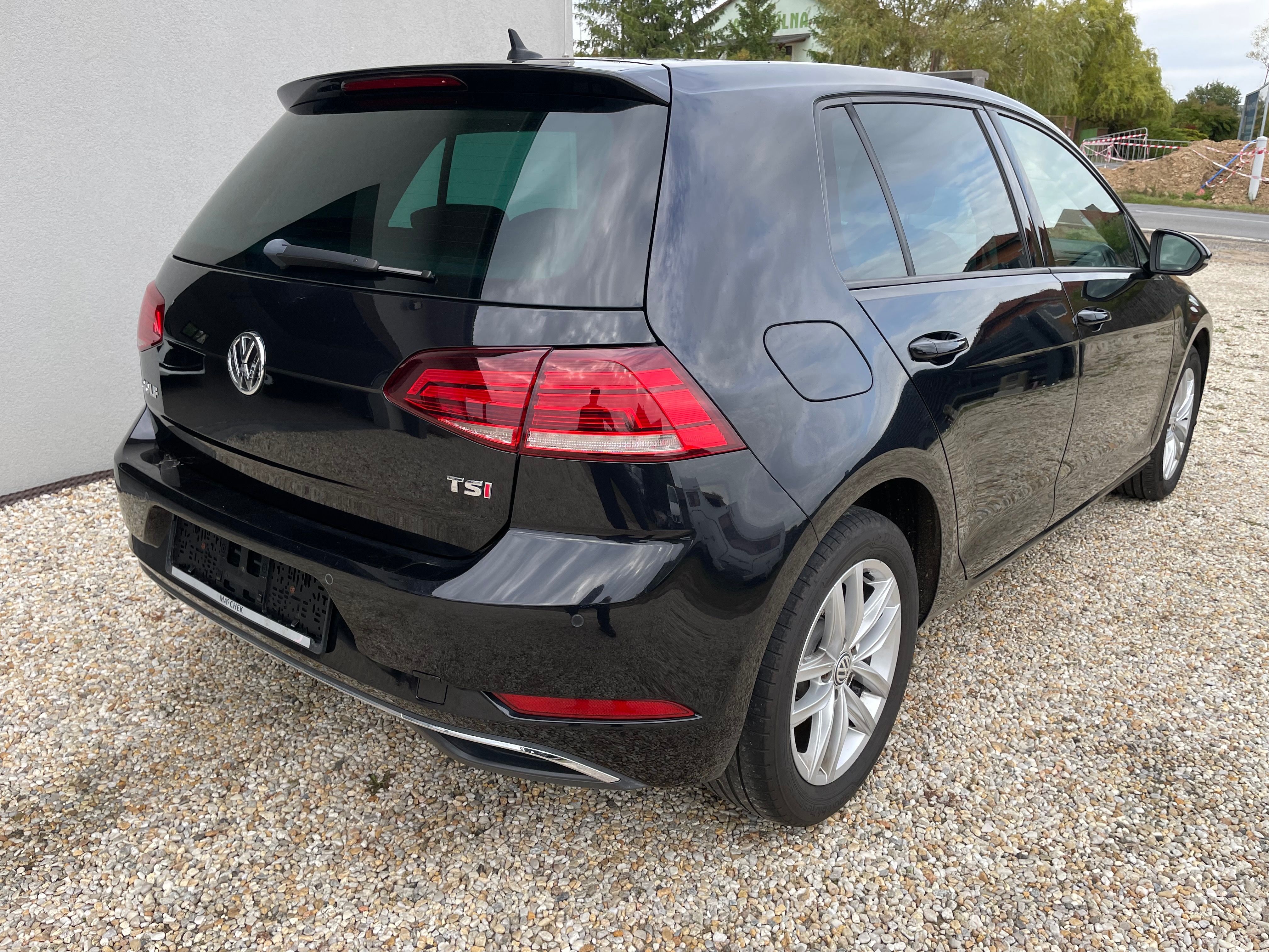 Volkswagen Golf, 1,4 TSI 92 KW FACELIFT M 2018 - fotka 3