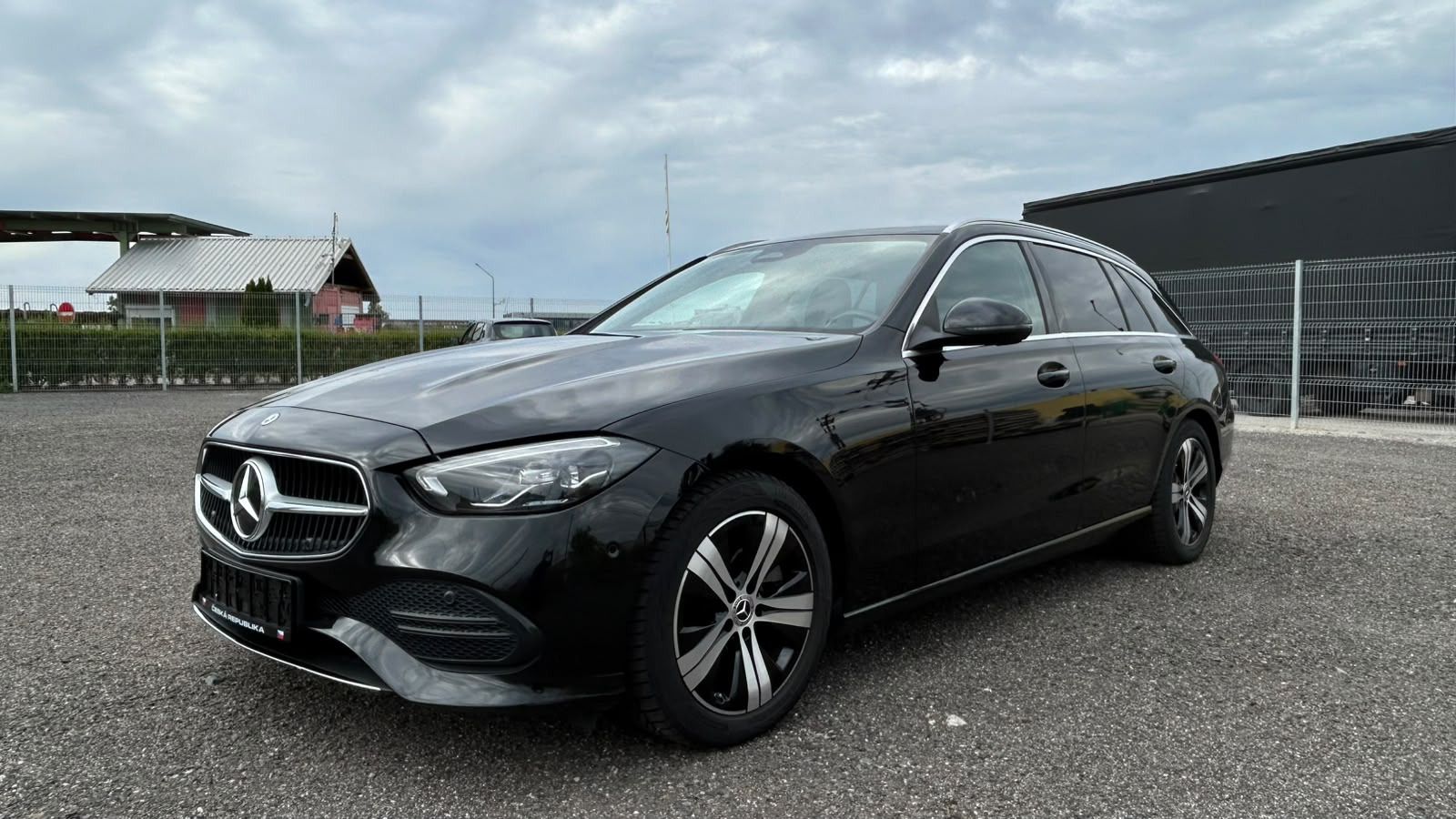 Mercedes-Benz Třídy C, 200 D Avantgarde Panorama - fotka 2