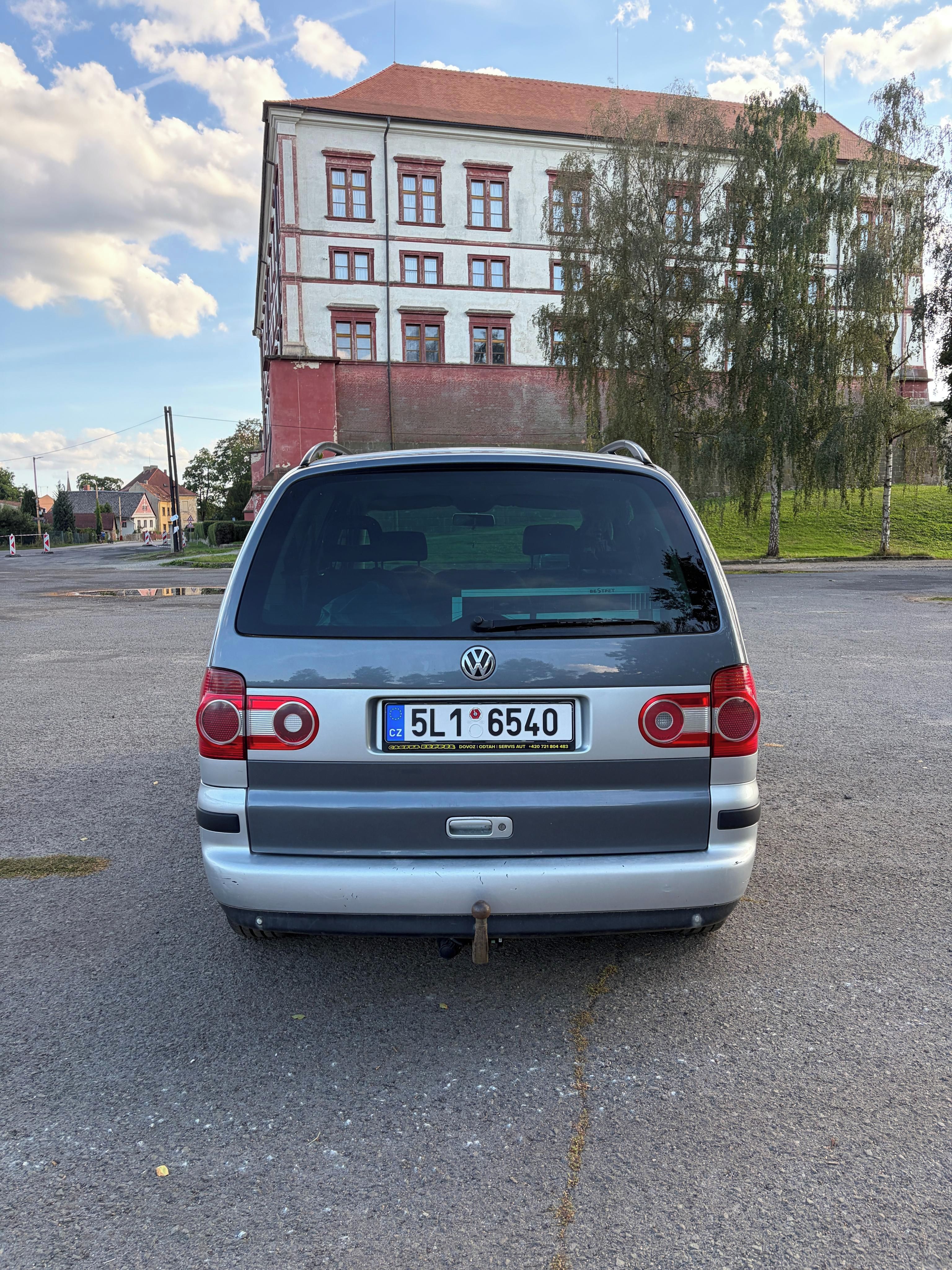 Volkswagen Sharan, 1.9 TDI 85kW 7-míst TAŽNÉ - fotka 4