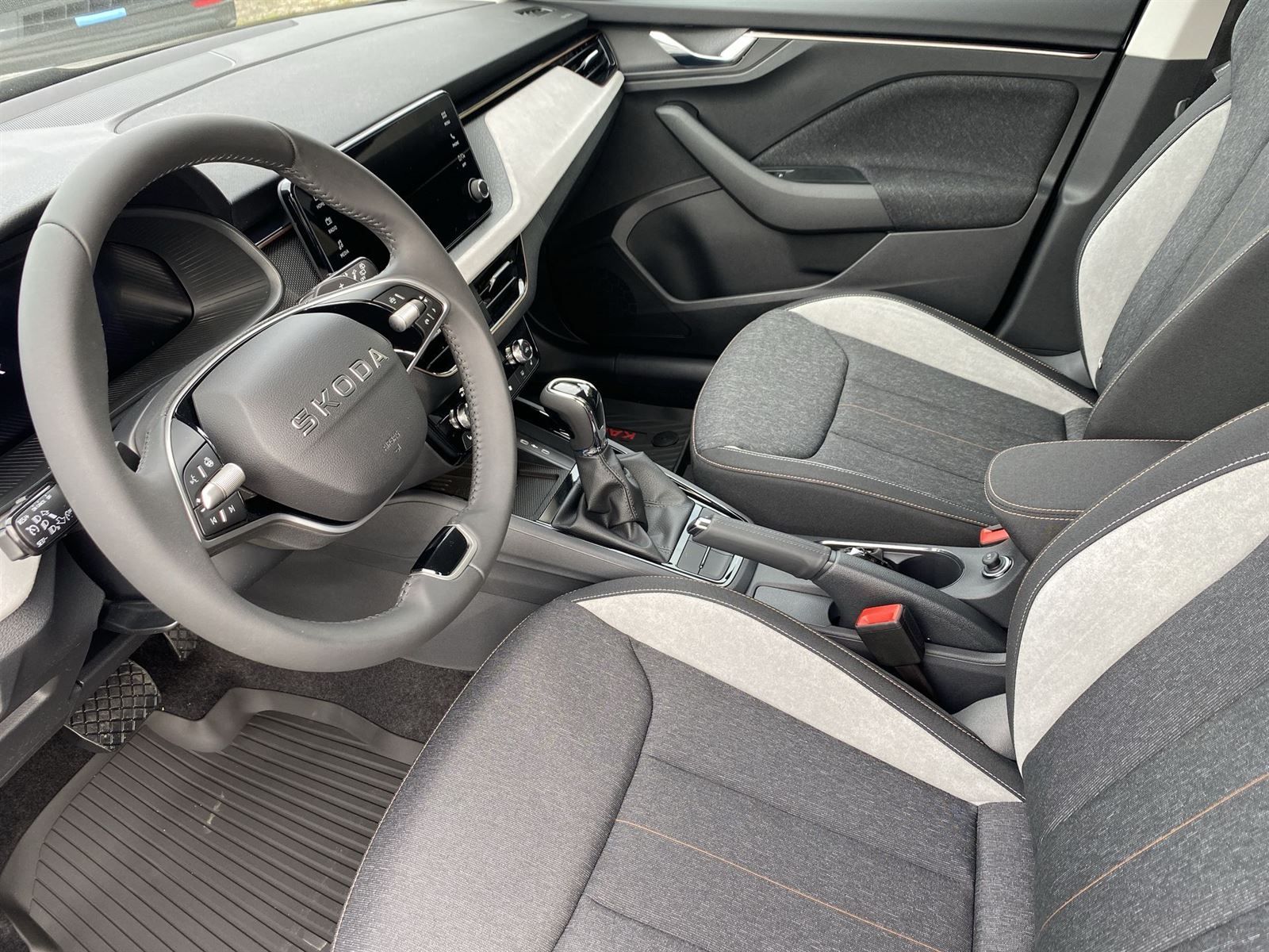 Škoda Kamiq, 1,0 TSI 85 kW DSG Top - fotka 6