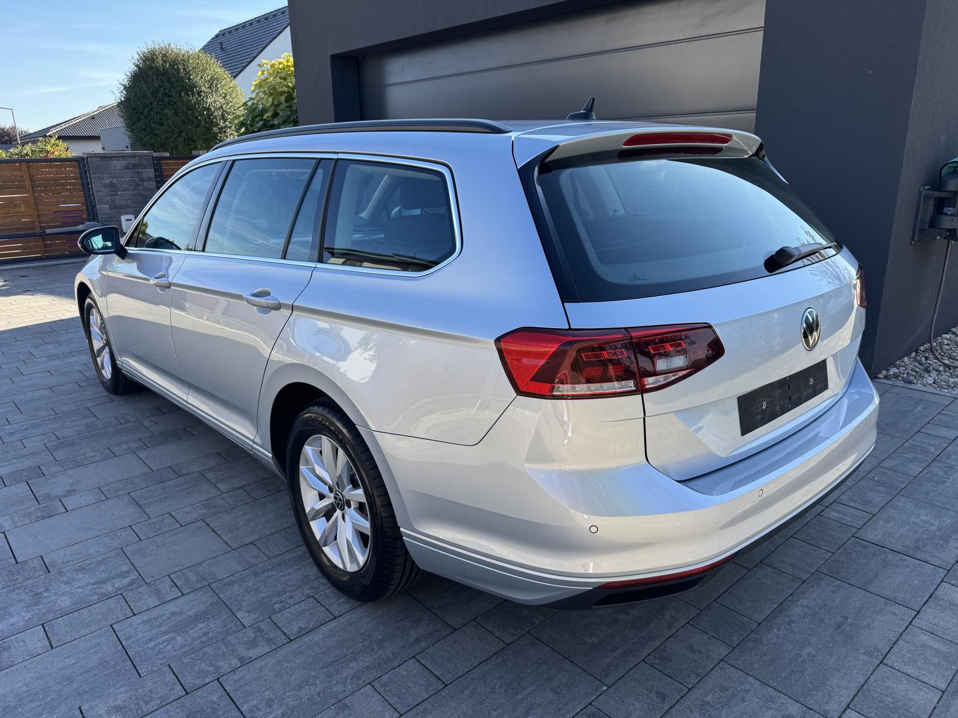 Volkswagen Passat, 2.0 TDI DSG Business Tažné - fotka 6
