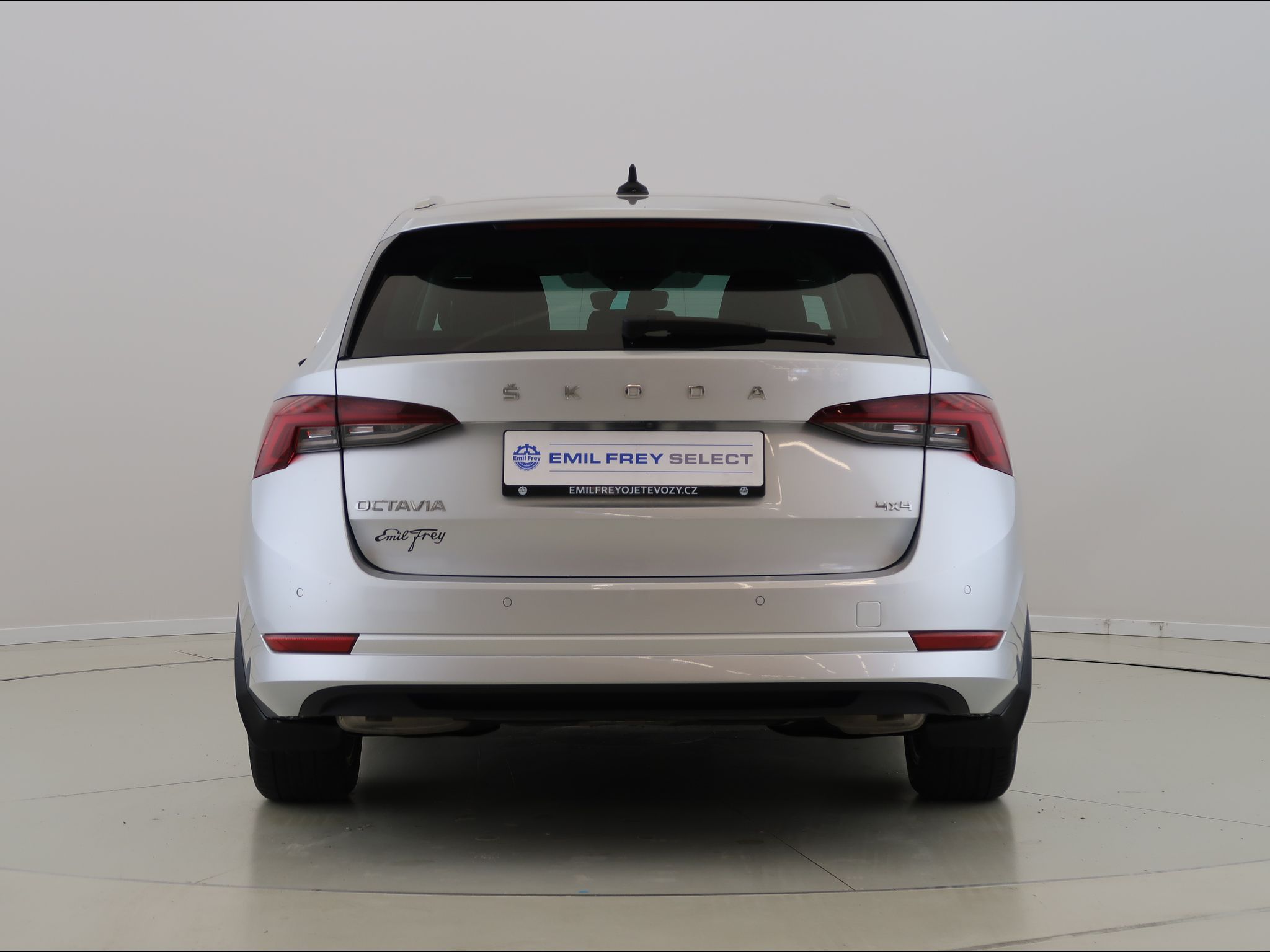Škoda Octavia, 2.0,TSI,140kW,4x4,DSG,CZ,1Maj - fotka 6