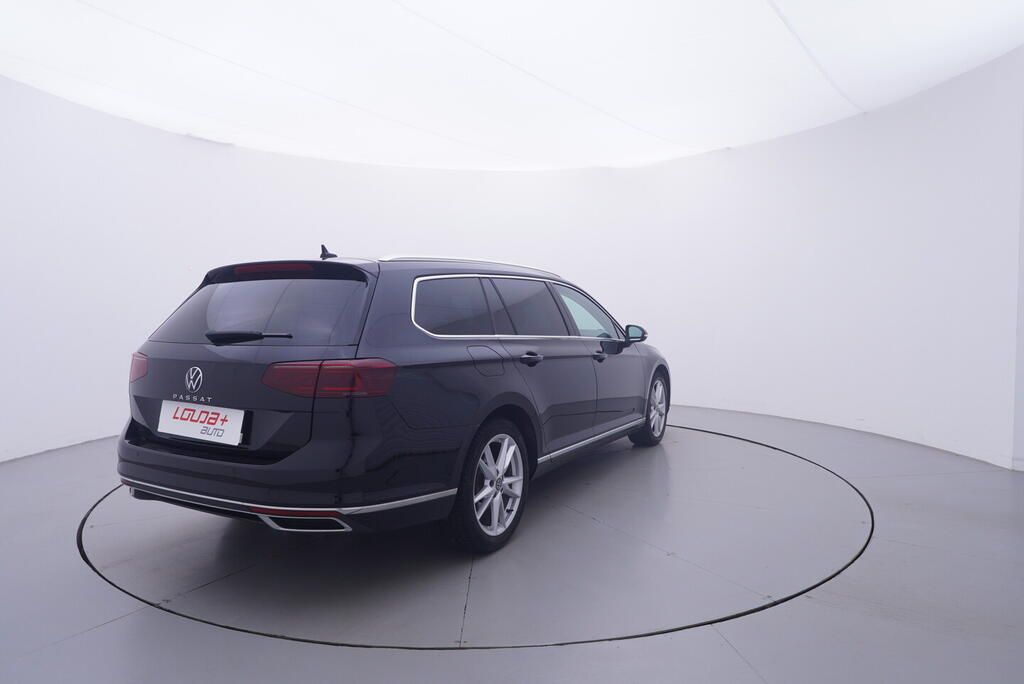 Volkswagen Passat, Highline 2.0 TDI 110 kW - fotka 5