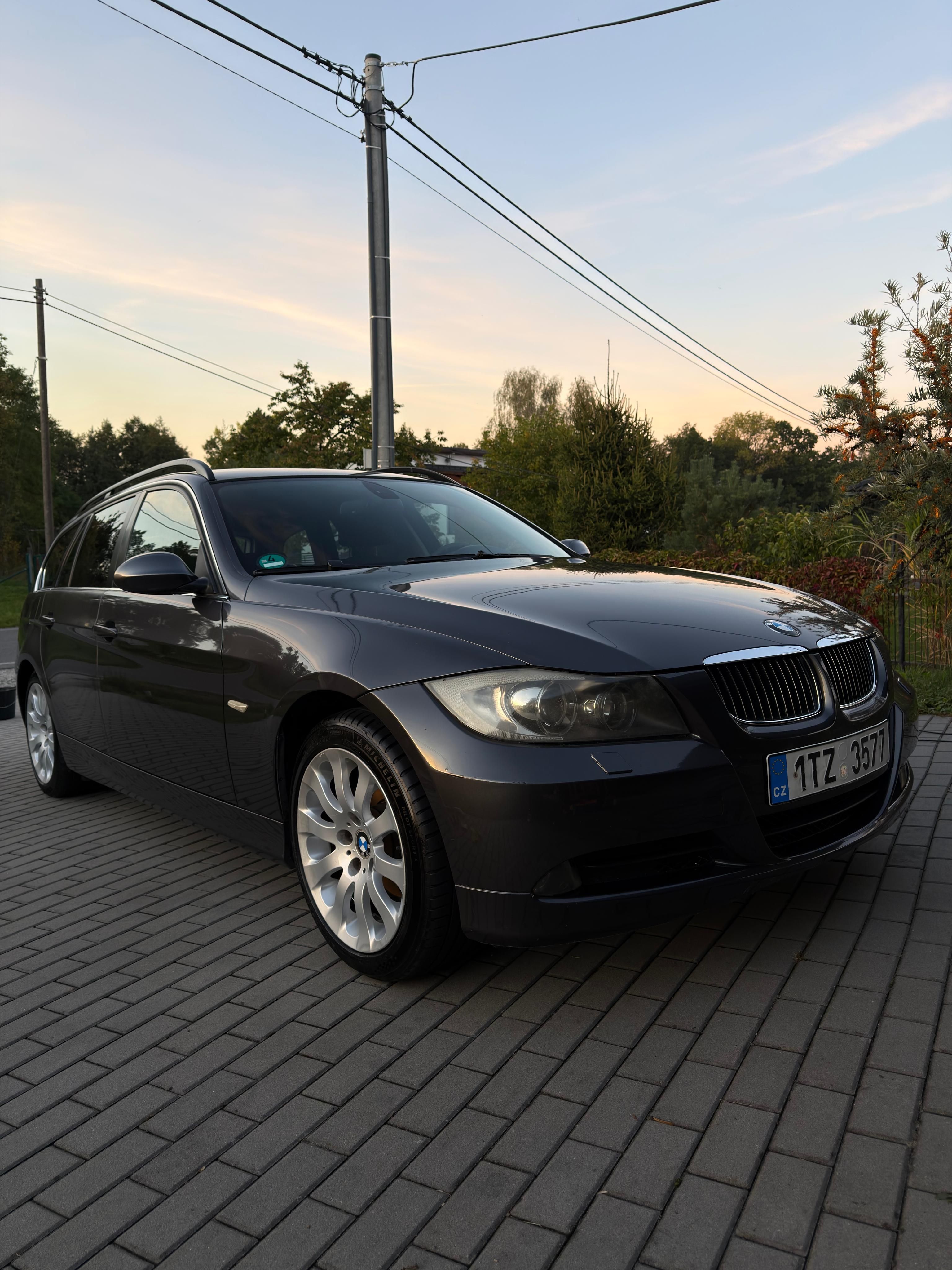 BMW Řada 3, BMW 325i E91 160kw 2006 N52 - fotka 3