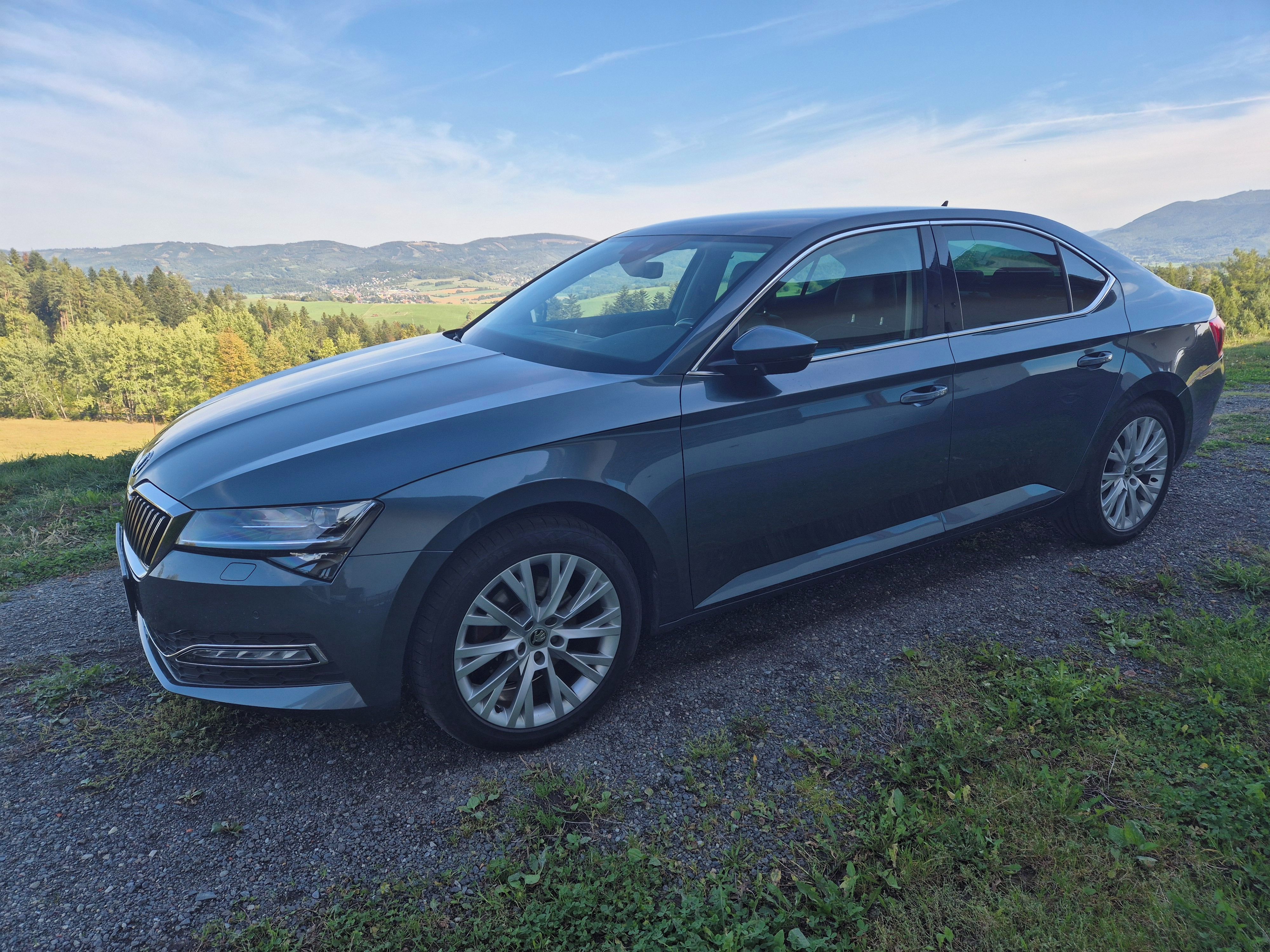 Škoda Superb - fotka 2