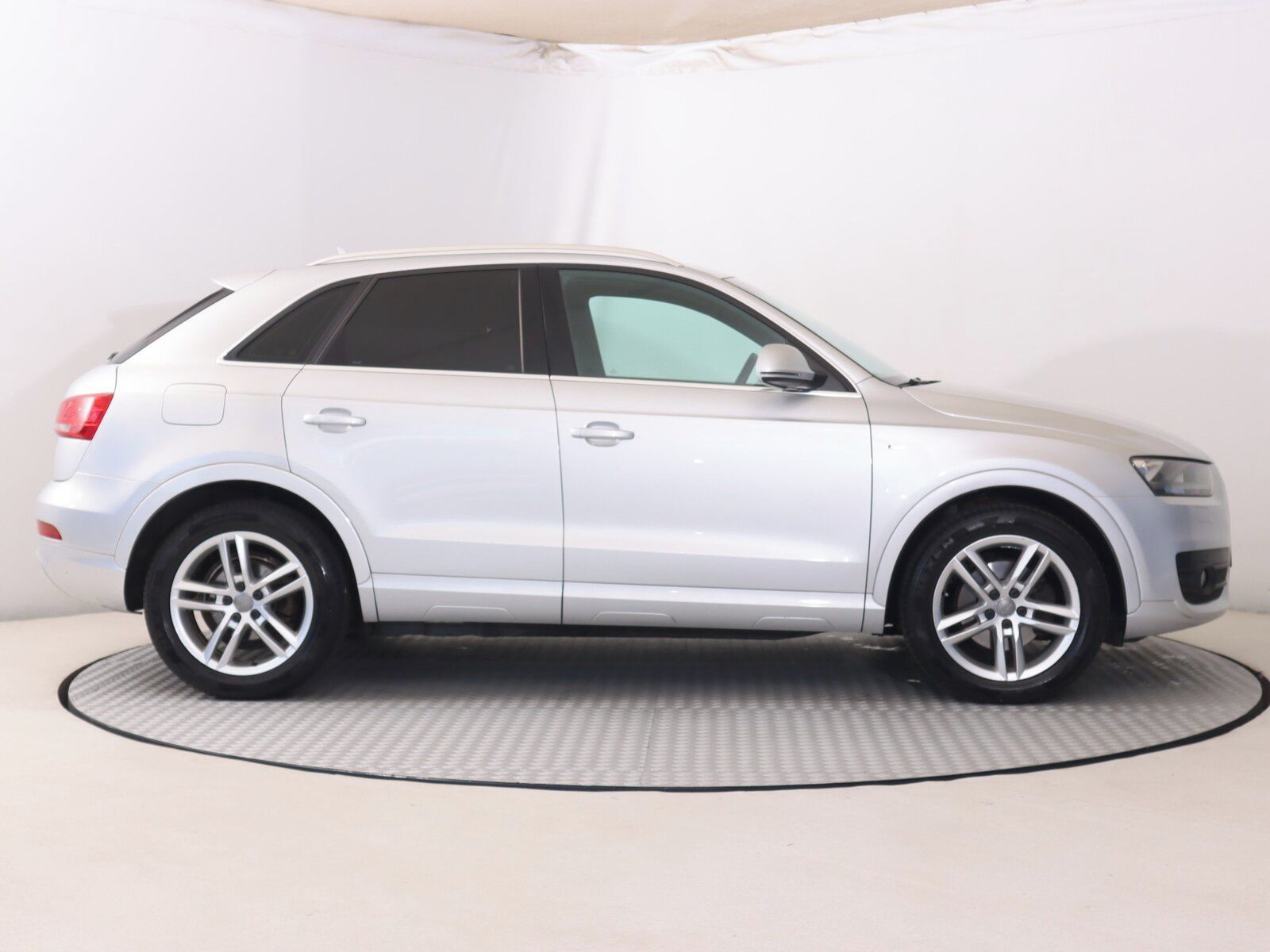 Audi Q3, 2.0 TDI, 4X4, Automat - fotka 6