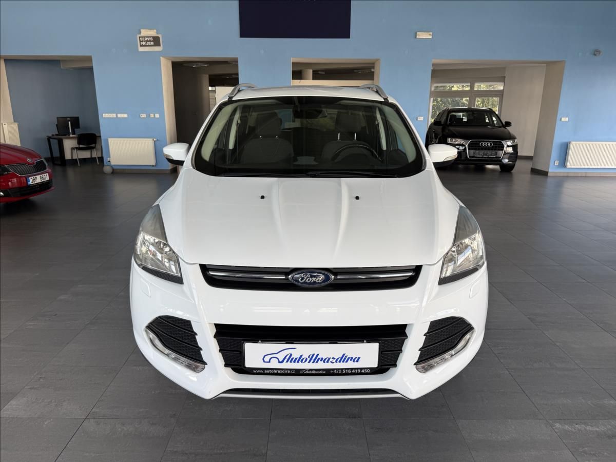 Ford Kuga, 2,0   1.MAJ,4X4,SERVISKA,ČR,TA - fotka 2