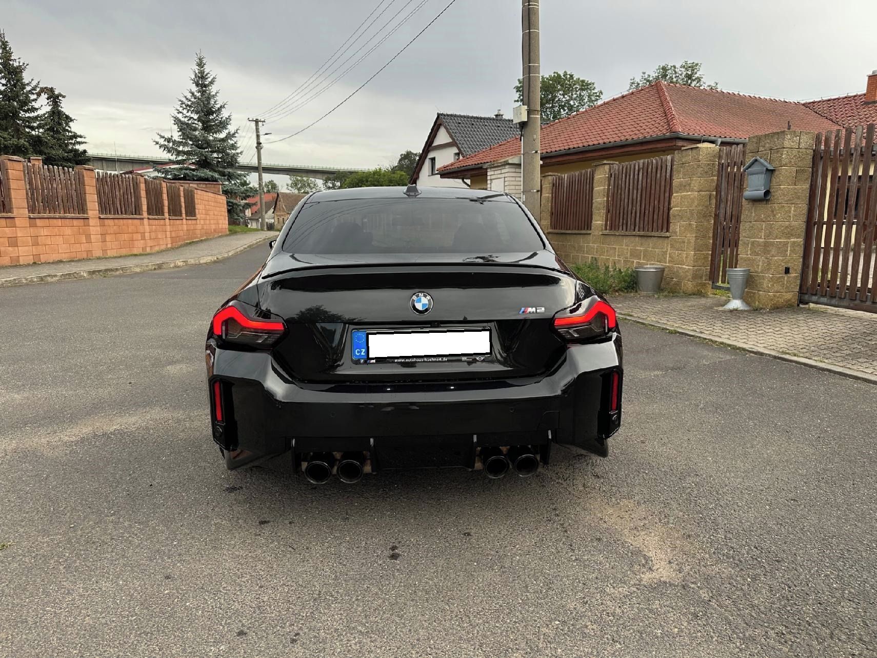 BMW M2, G87 Cabon/Harman - fotka 5