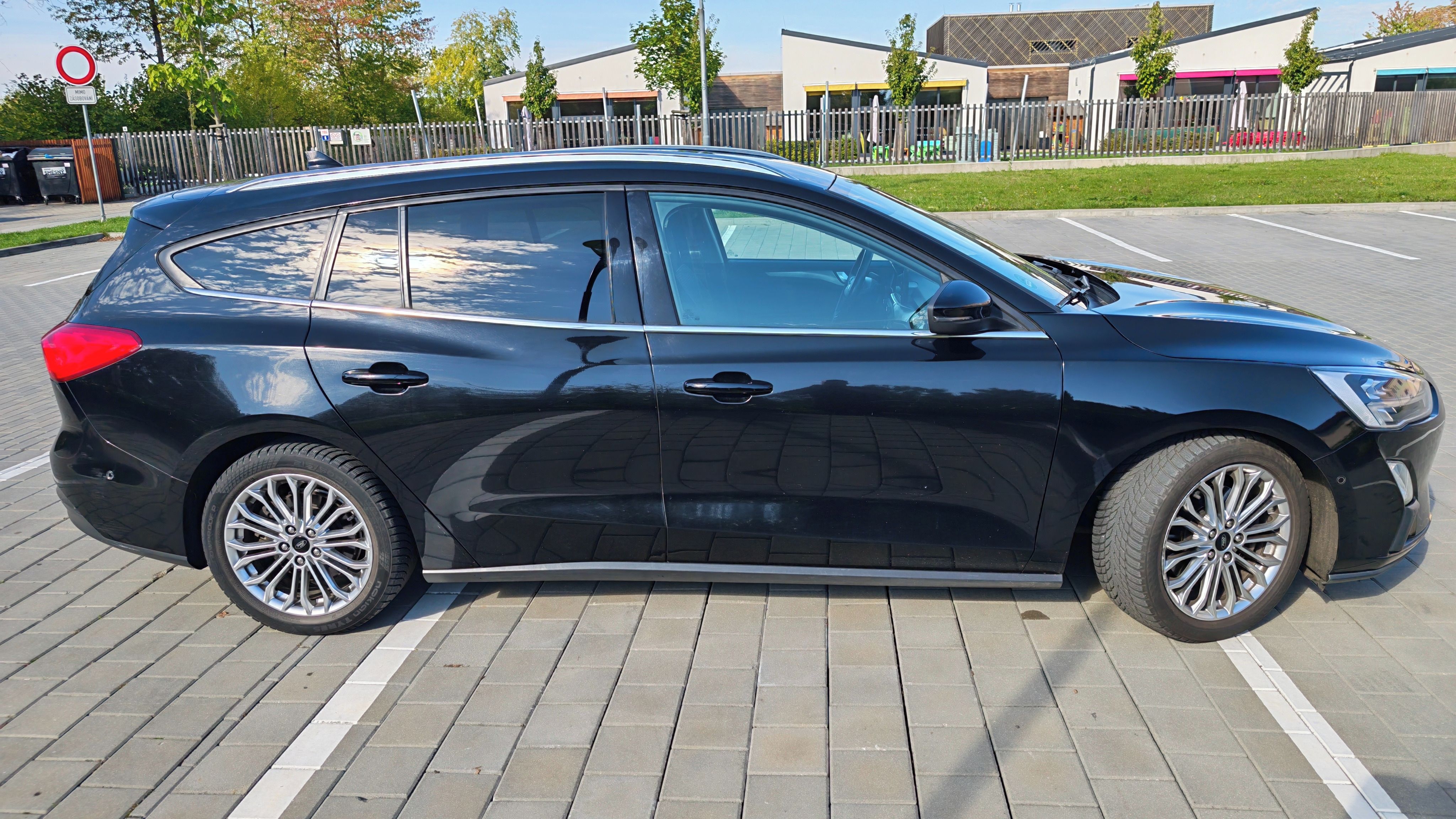 Ford Focus, 2.0 110kW Titanium, ČR, servis - fotka 4