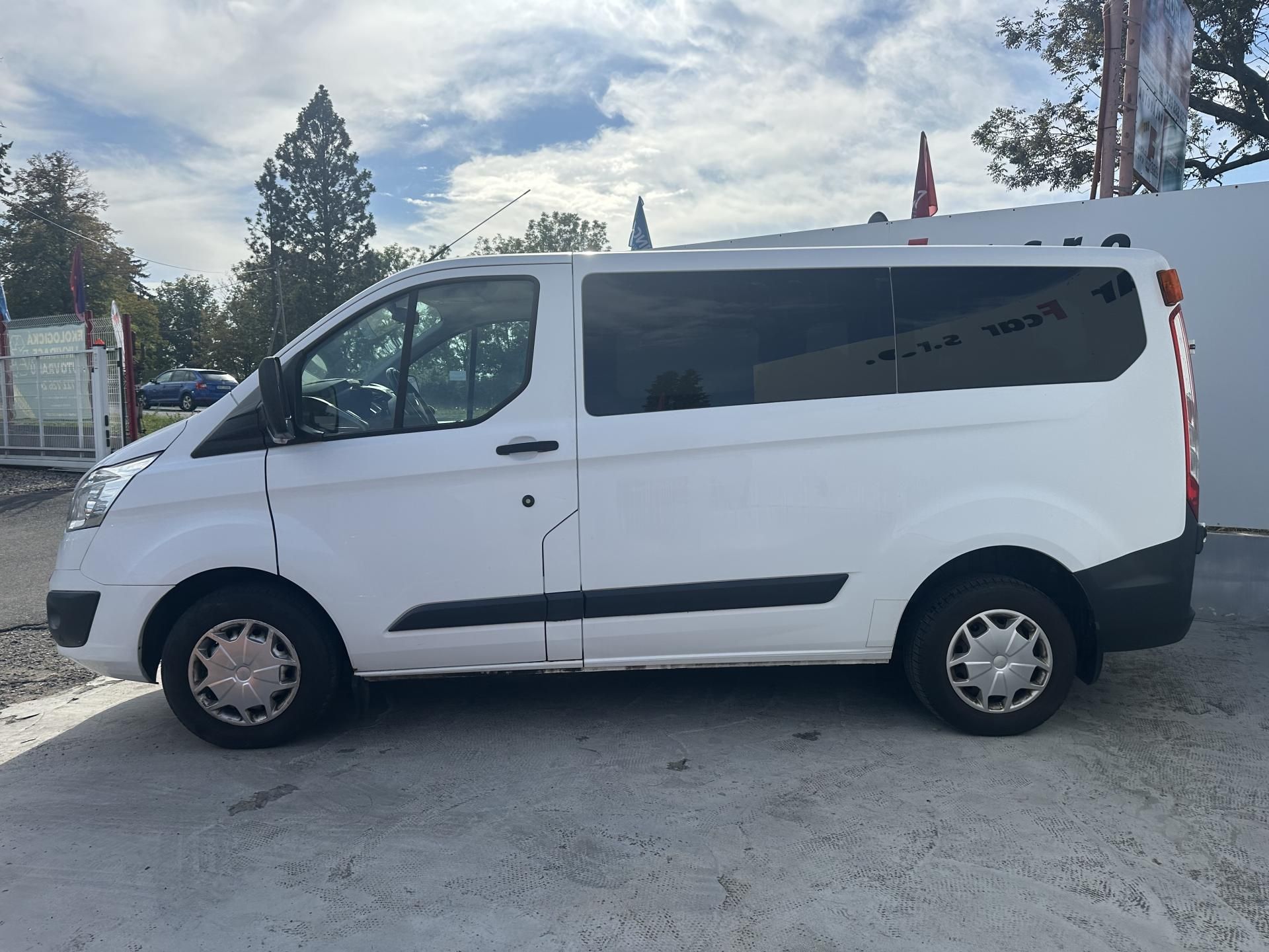Ford Transit Custom, 2.0TDCi 77kW 9 míst - fotka 5
