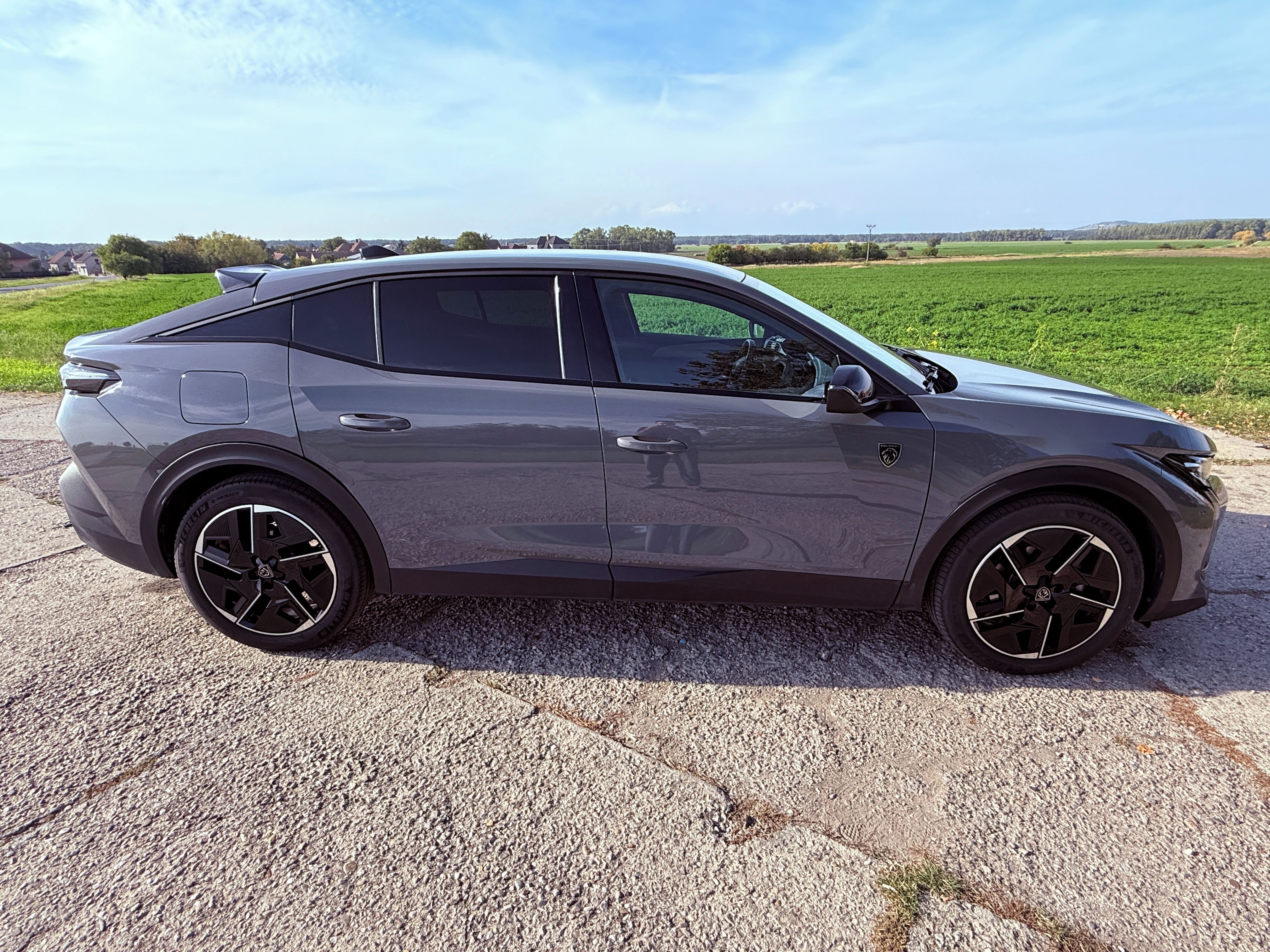 Peugeot 408, Peugeot 408 GT Hybrid - fotka 5
